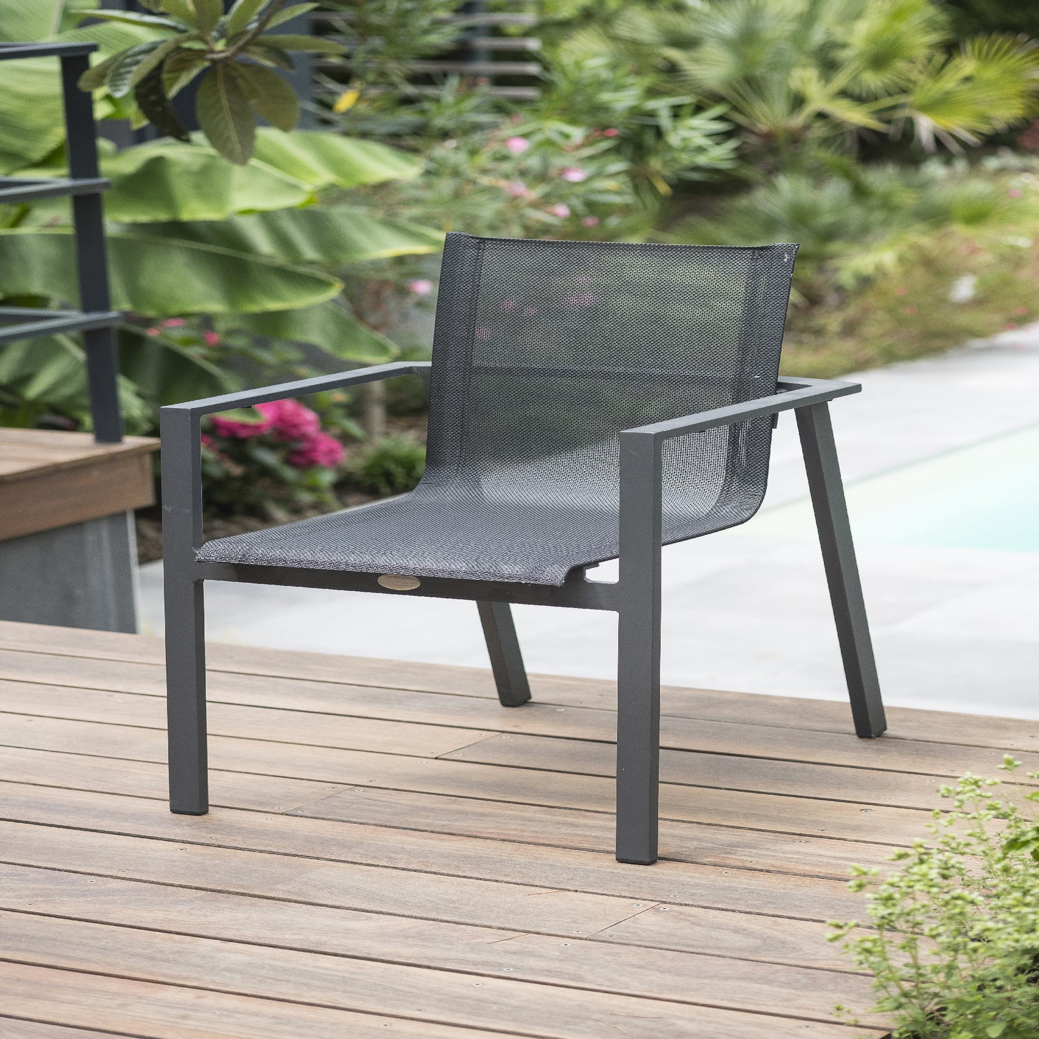 Voir la diapositive 2 : DCB GARDEN Lot de 2 fauteuils de jardin empilables en aluminium