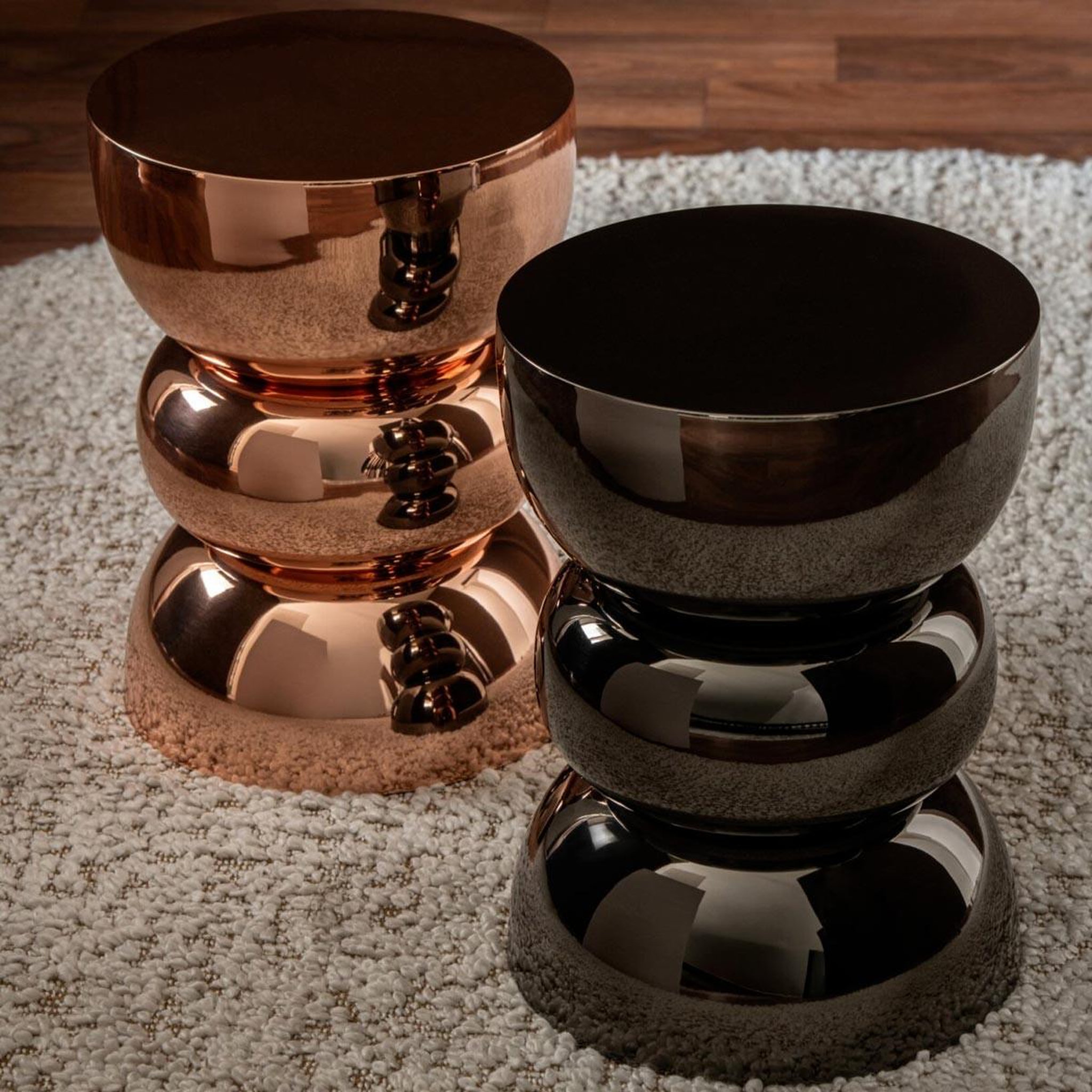 Voir la diapositive 2 : J-LINE Table d'appoint design  bubble  43cm noir