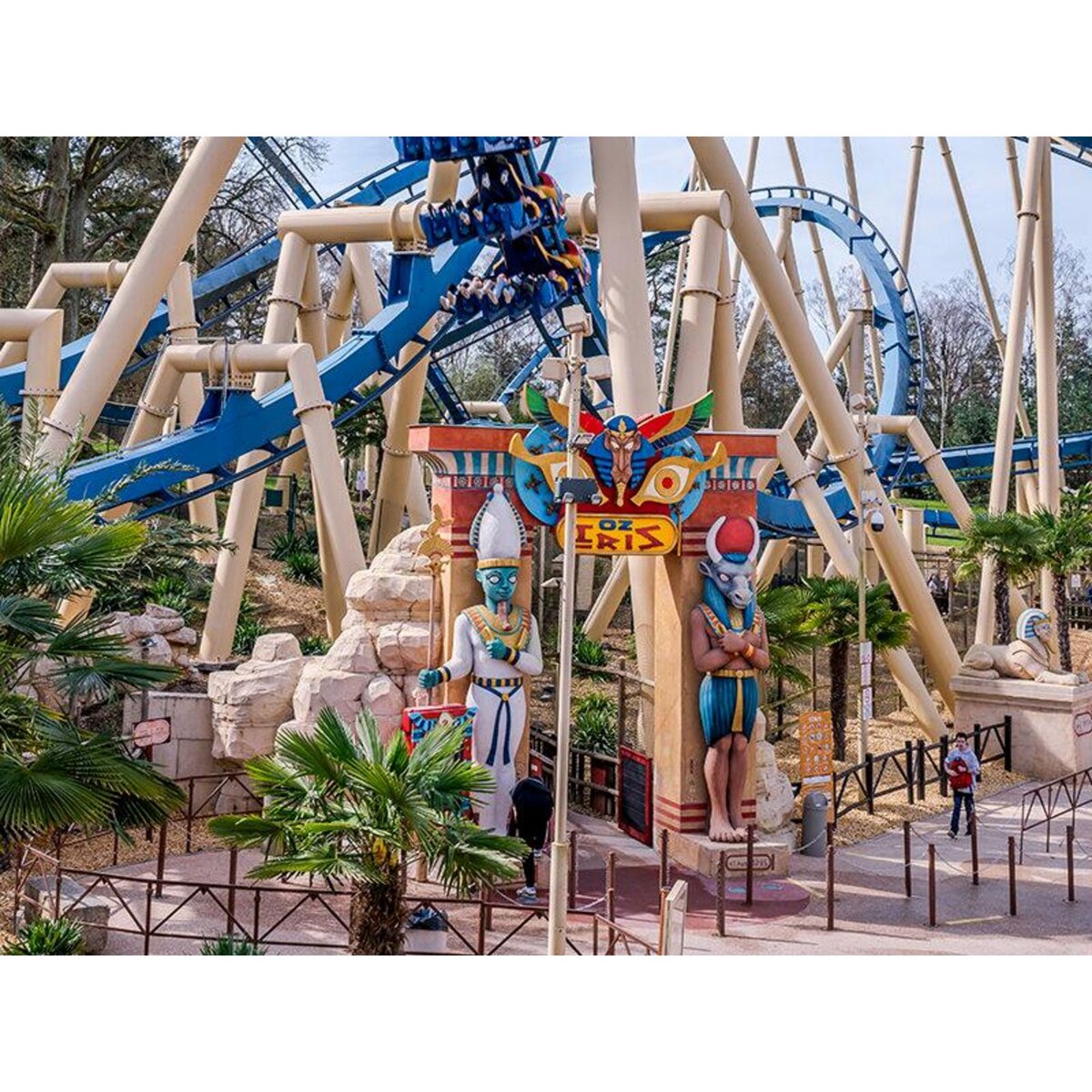 Smartbox Parc Astérix 2025 - Séjour 2 jours / 1 nuit - Hôtel La Cité Suspendue en basse saison - Coffret Cadeau Séjour