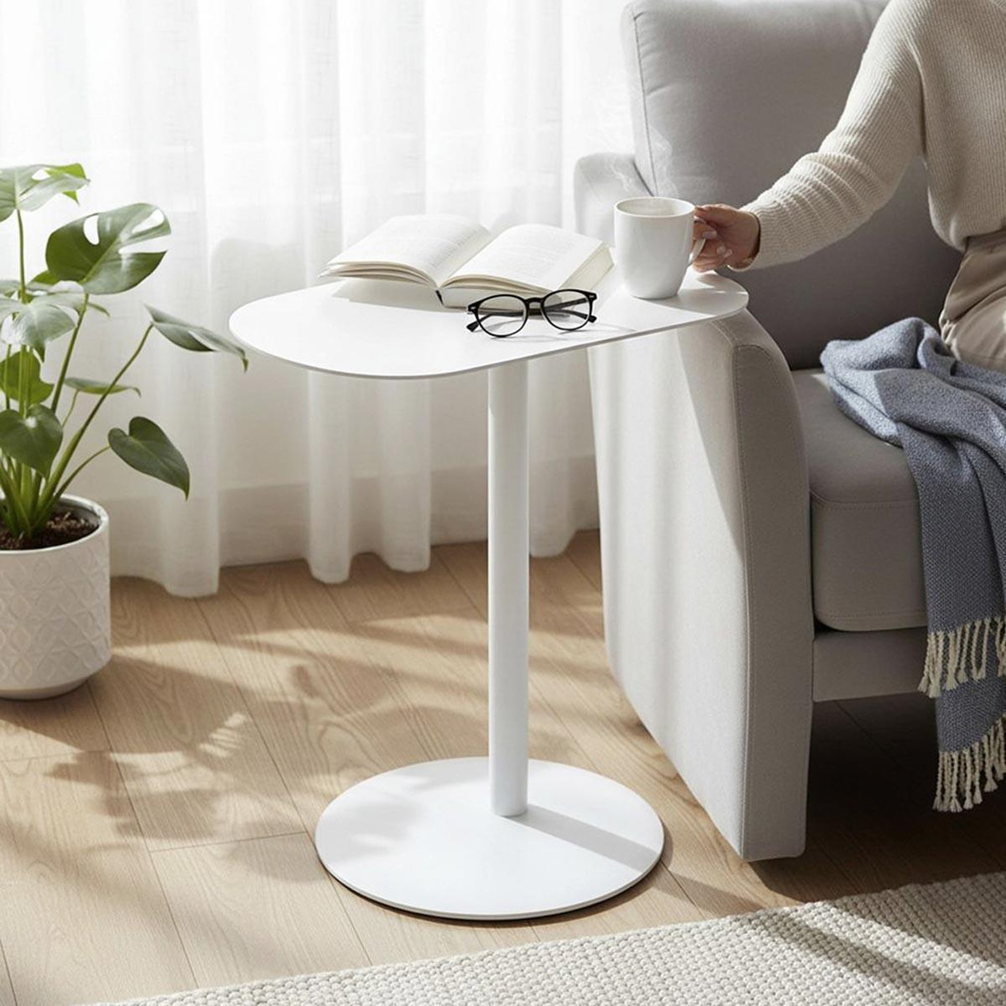 Voir la diapositive 5 : Paris Prix Table d'appoint design  conrad  60cm blanc