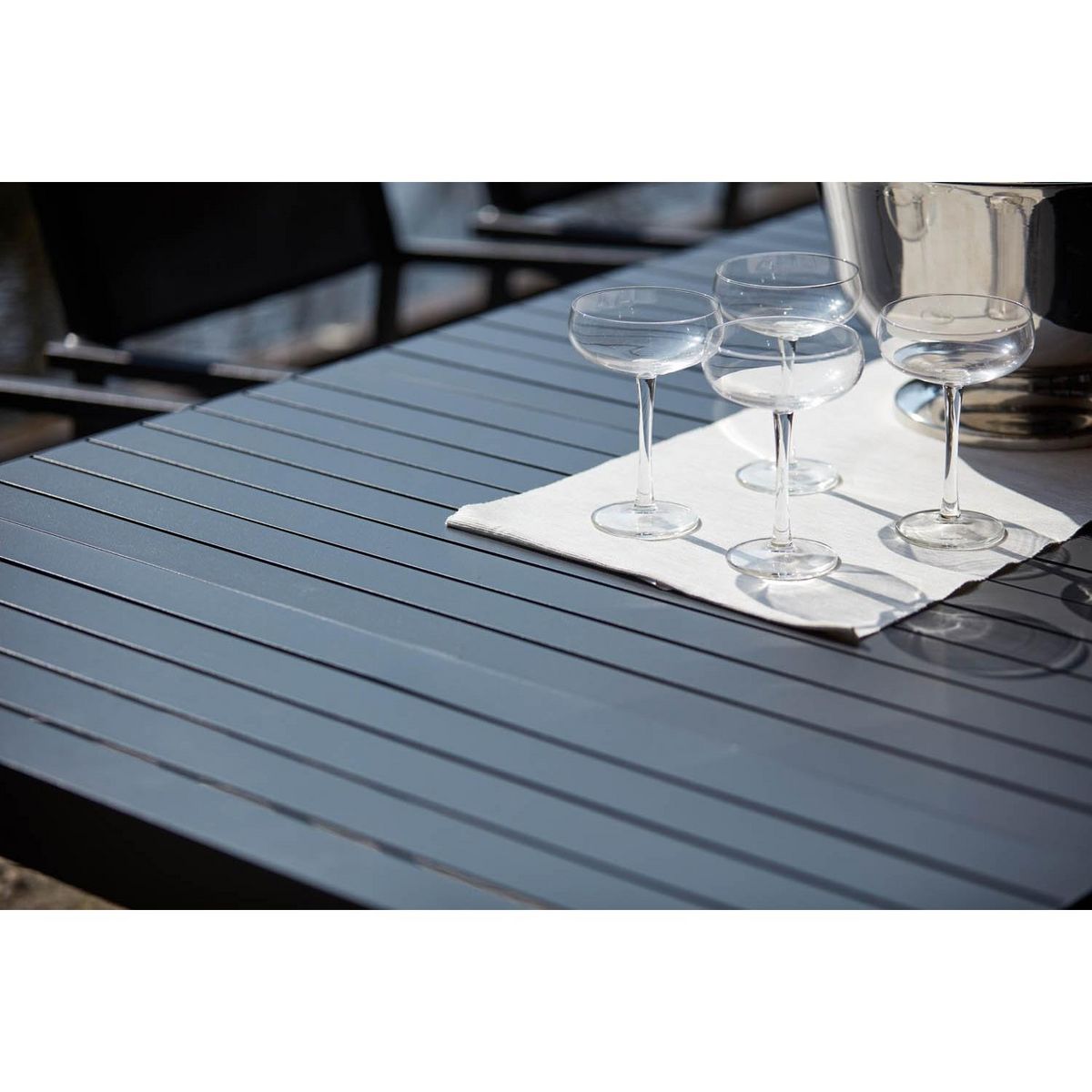 CONCEPT USINE Console extensible et 6 chaises en aluminium OLHAO