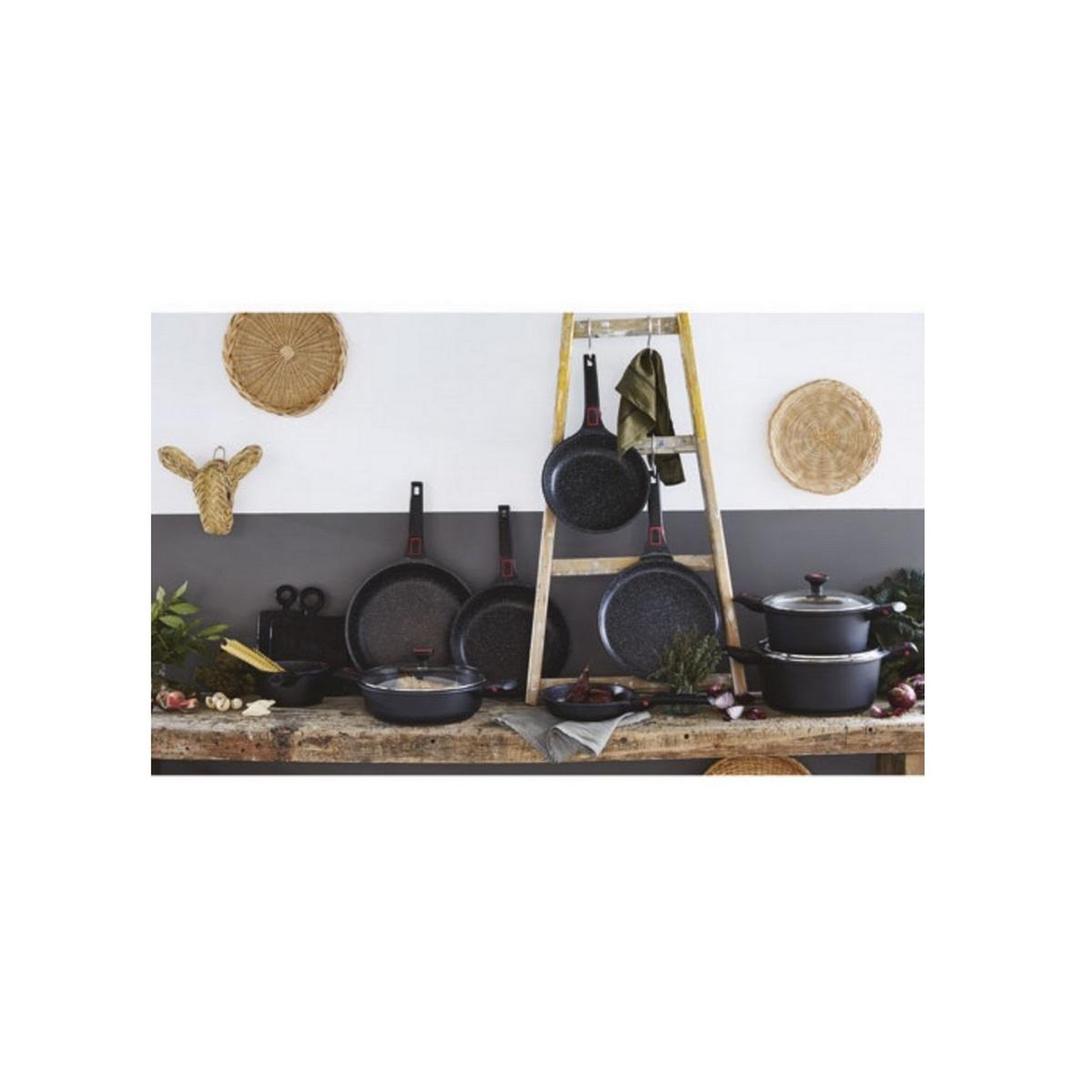 Voir la diapositive 3 : BAUMALU Poêle 24cm noir - 386601