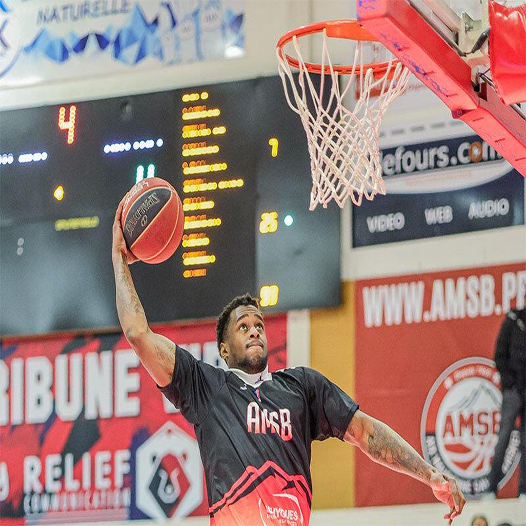 Voir la diapositive 2 : Smartbox Billet VIP pour un match au choix de l'Aix Maurienne Savoie Basket avec cocktails pour 2 - Coffret Cadeau Sport & Aventure