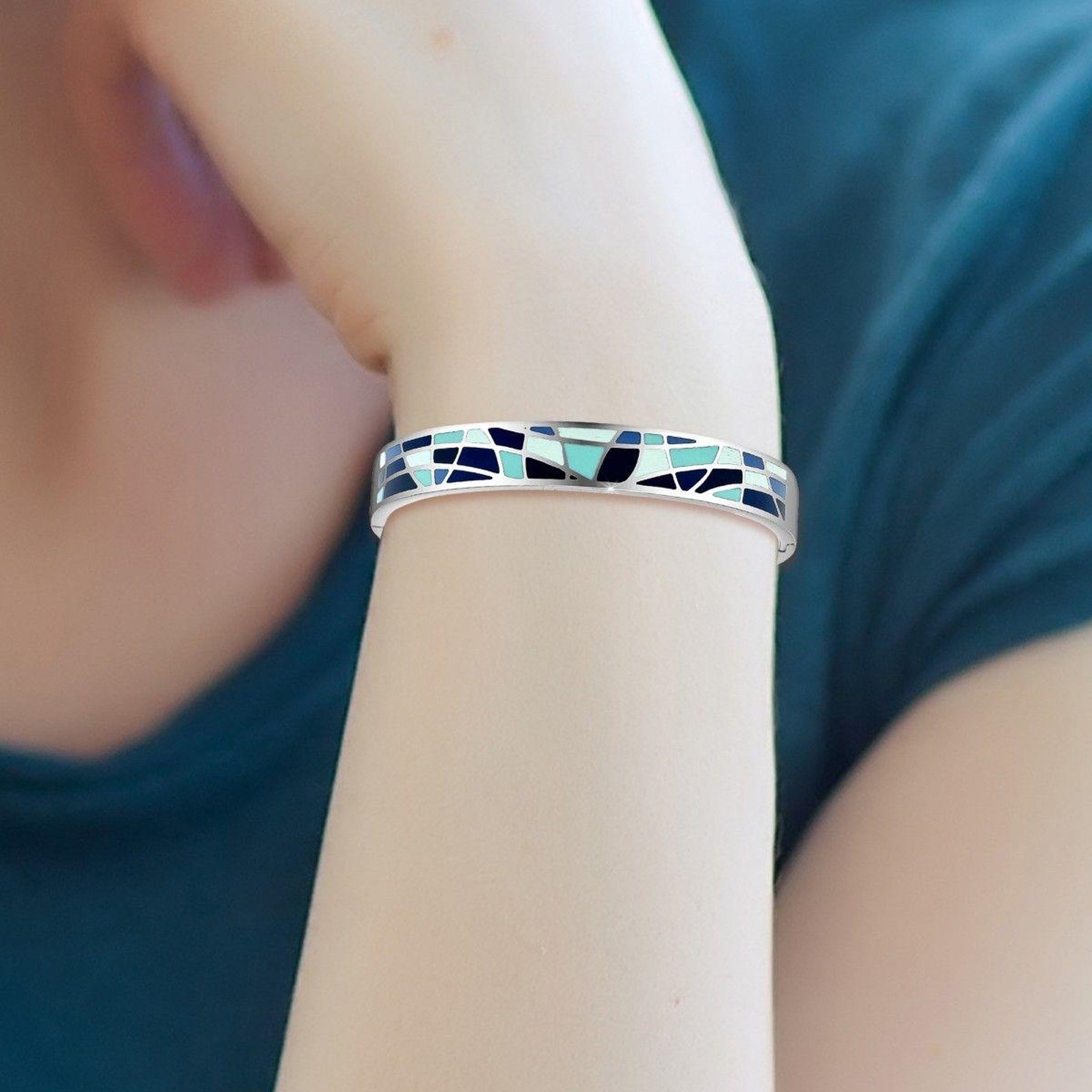 Voir la diapositive 2 : SC CRYSTAL Bracelet en Résine colorée ayant un aspect proche de l'Email par SC Crystal