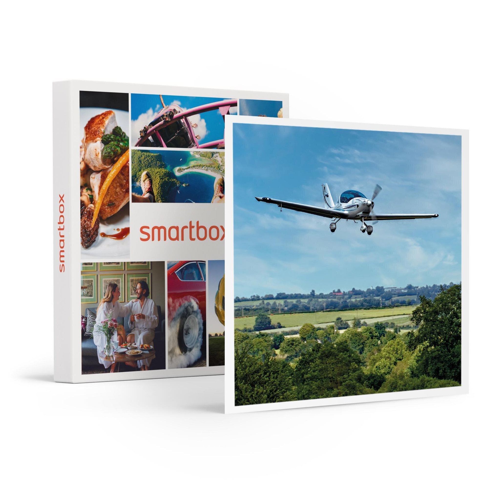 Voir la diapositive 1 : Smartbox Baptême de 45 minutes en ULM avec survol de la Loire - Coffret Cadeau Sport & Aventure