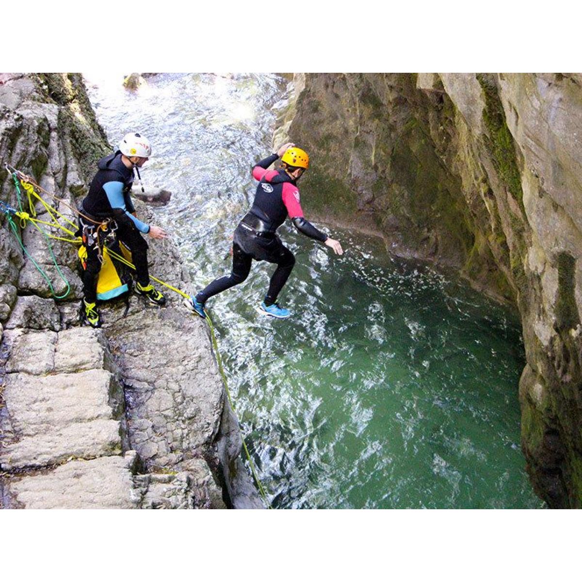 Smartbox Descente de 2h30 du canyon du Furon près de Grenoble - Coffret Cadeau Sport & Aventure
