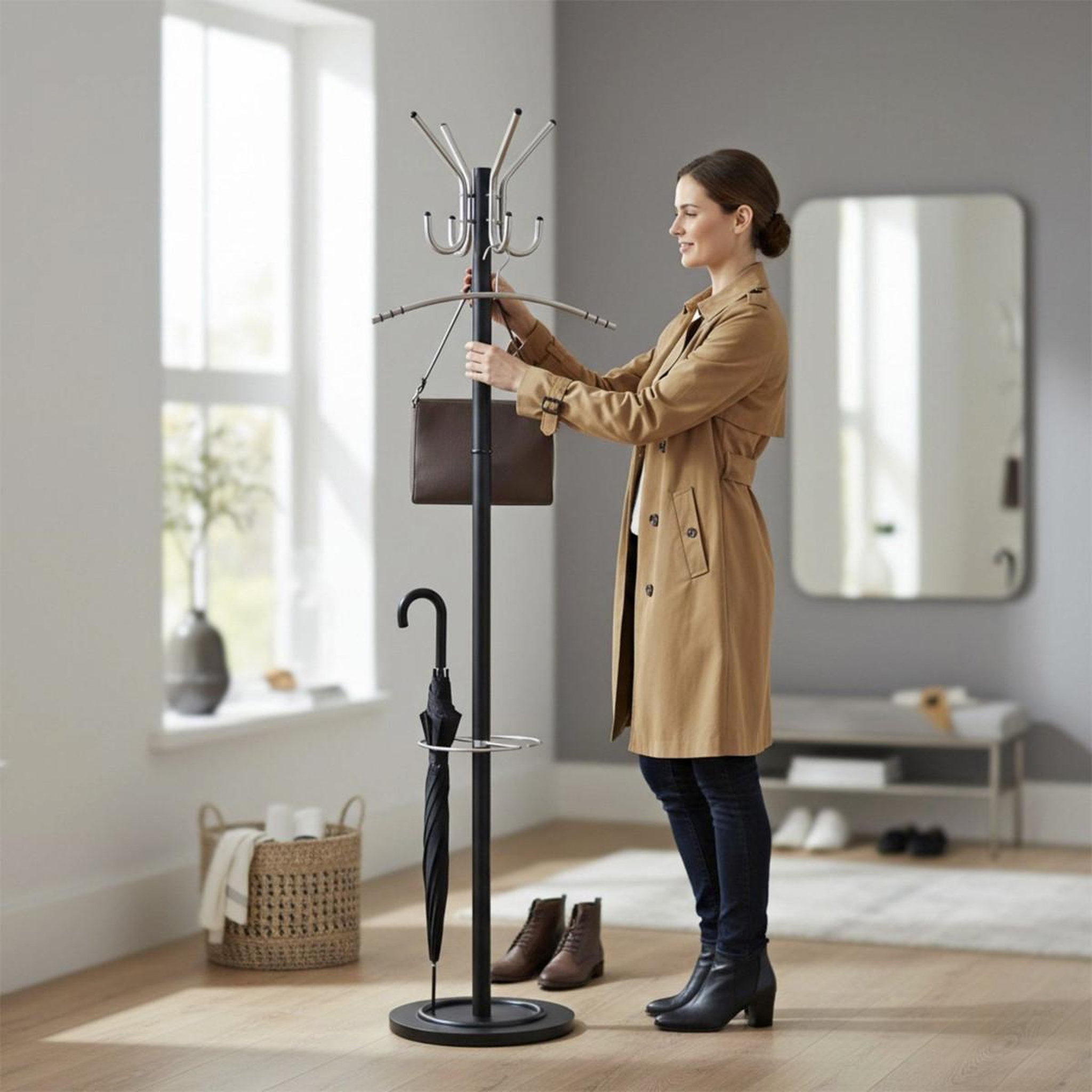 Voir la diapositive 2 : Paris Prix Porte-manteau design  roy  182cm argent