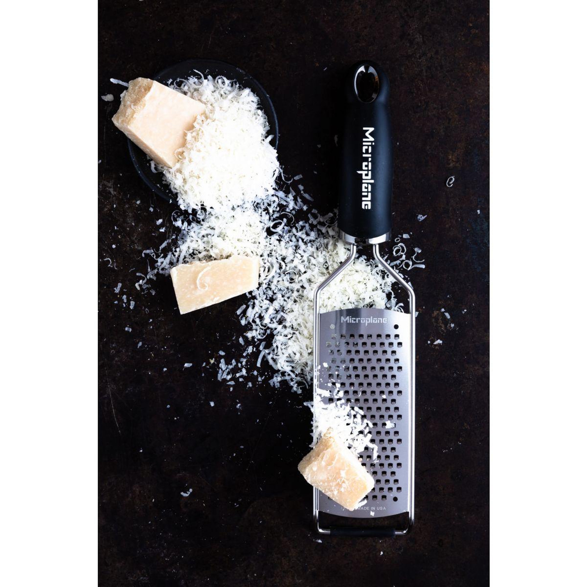 Voir la diapositive 5 : MICROPLANE Râpe Gourmet Gros Grains noir
