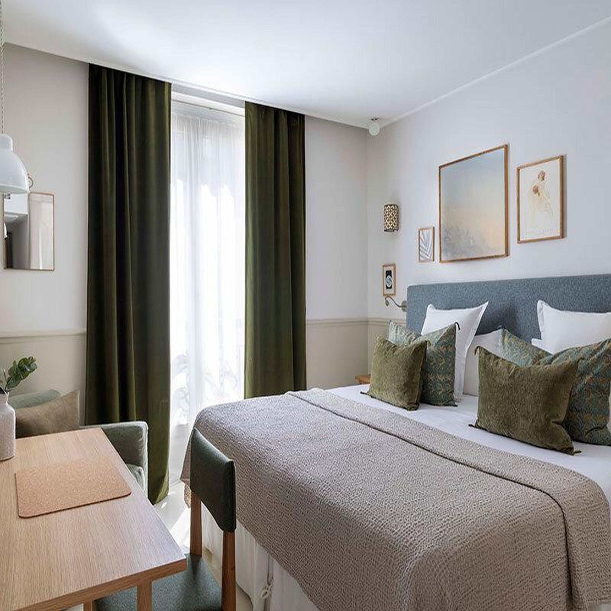 Voir la diapositive 2 : Smartbox 2 jours à Paris en hôtel 4* en chambre supérieure avec cocktail et accès au spa - Coffret Cadeau Séjour