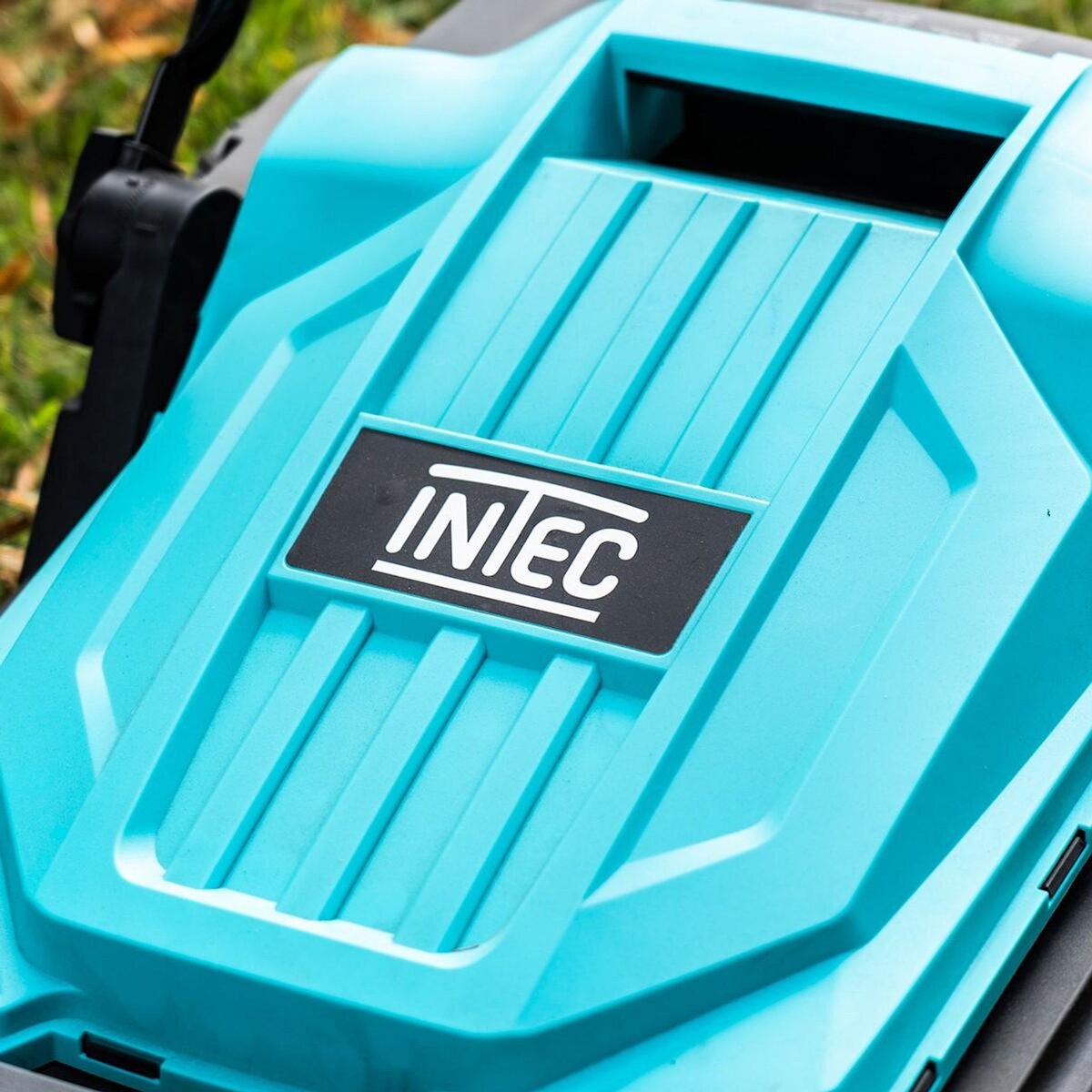 INTEC Balayeuse mécanique 2 brosses Ø27cm Balayeuse mécanique Feuilles Poussières Largeur de travail 650mm Bac 20L INTEC