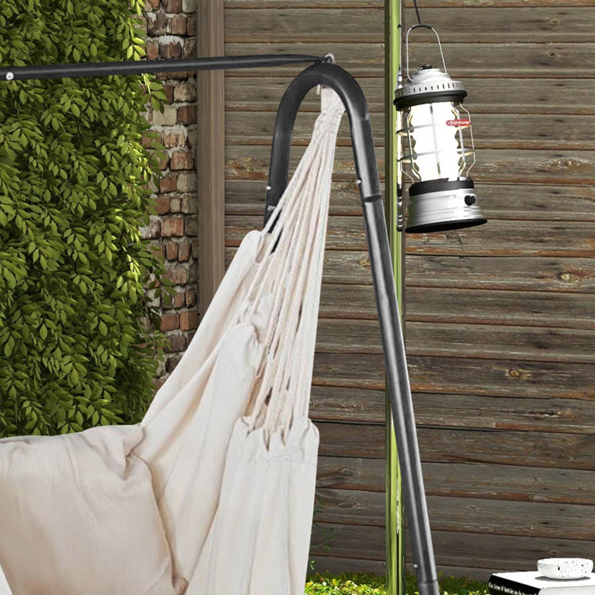 OUTSUNNY Chaise suspendue de jardin avec support et coussin acier noir coton beige