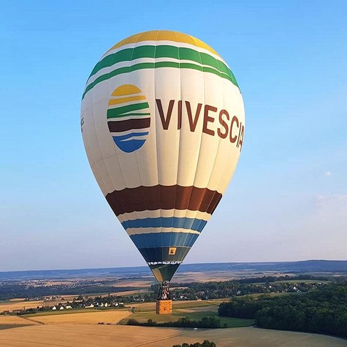 Smartbox Vol en montgolfière & délices du terroir en le week-end près de Reims - Coffret Cadeau Sport & Aventure