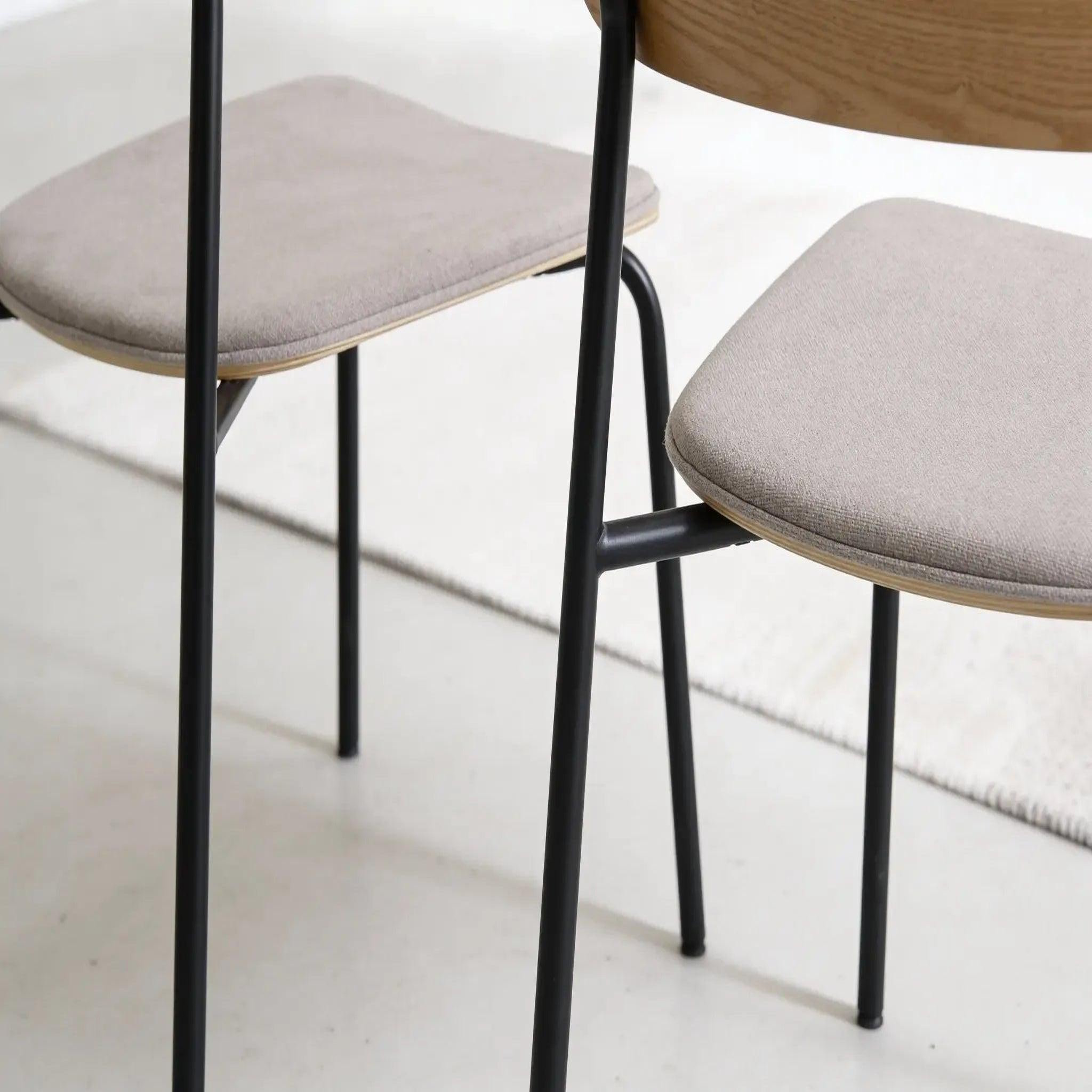 Voir la diapositive 3 : CASANOVA PARIS Olen - lot de 2 chaises pieds en métal