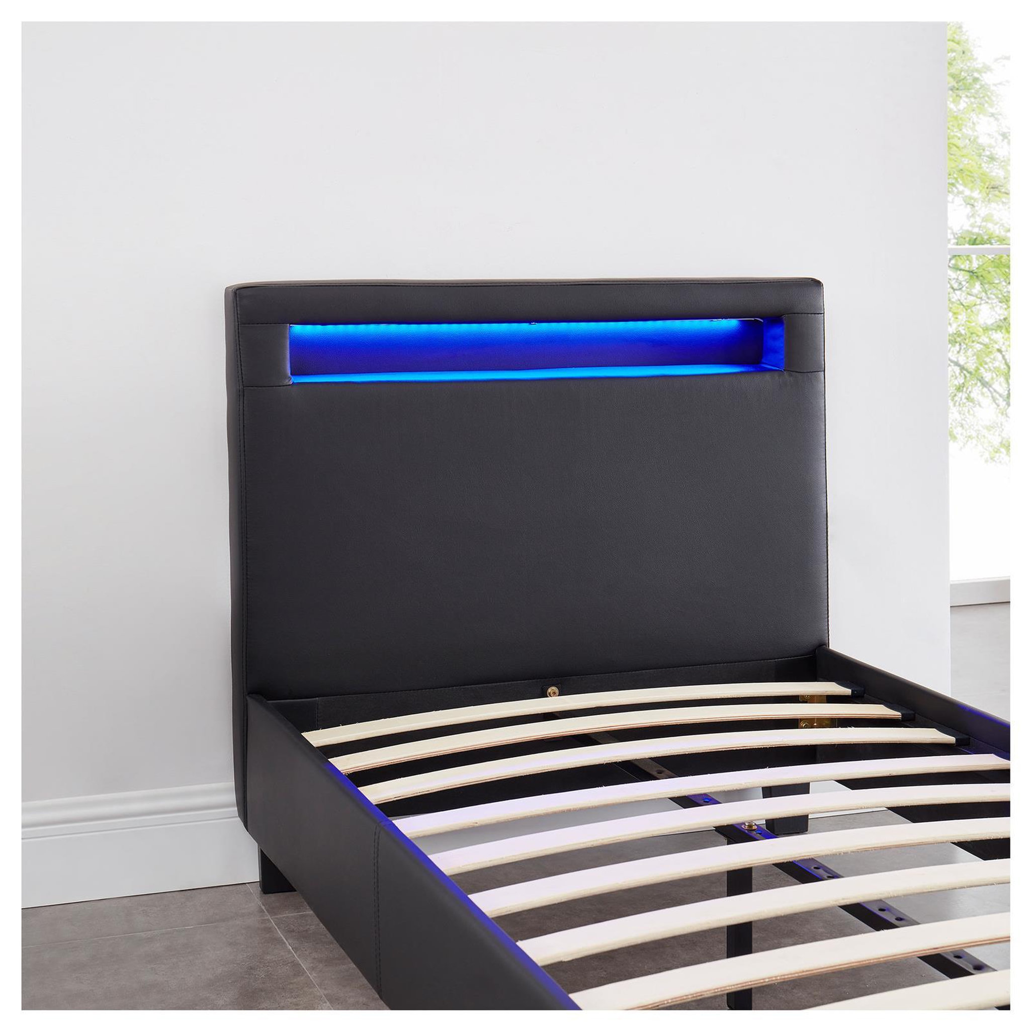 Voir la diapositive 6 : IDIMEX Lit LED simple LUCENO 90x190 cm, avec sommier, revêtement synthétique