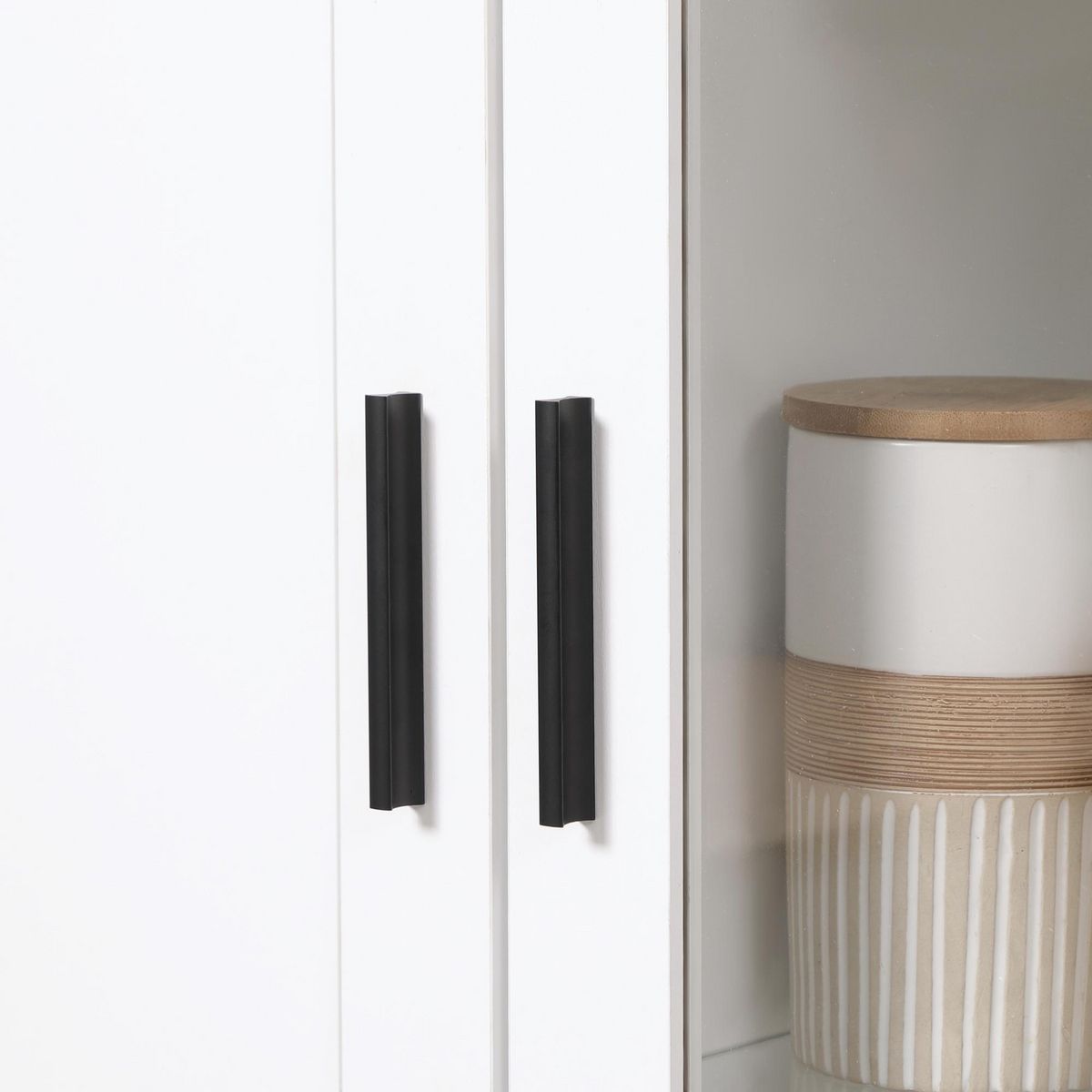 HOMCOM Armoire de rangement - 2 portes - 7 étagères - dim. 76L x 36l x 160H cm - panneaux blanc aspect chêne clair verre