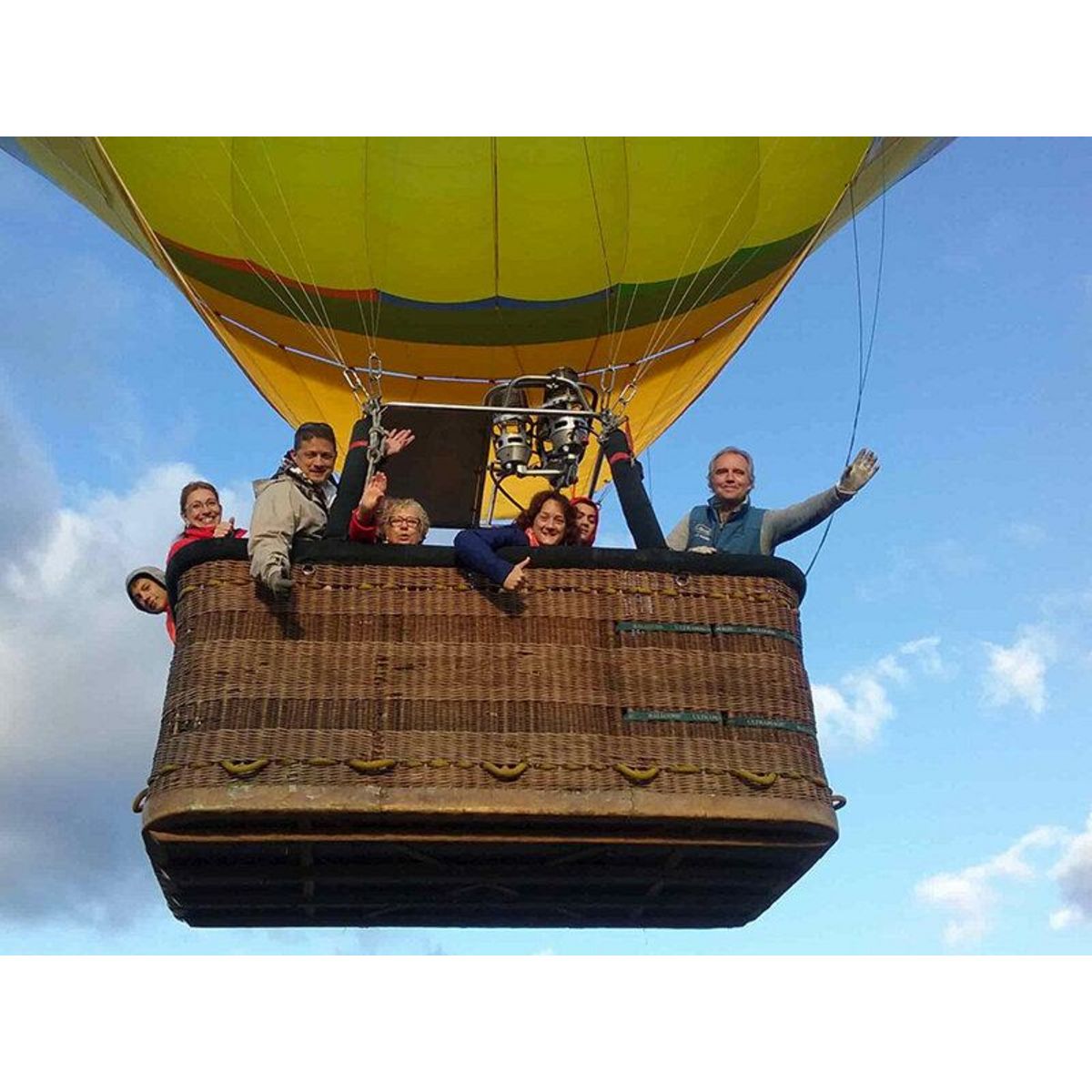 Smartbox Vol en montgolfière pour 2 et dégustation de fromage dans les Pyrénées - Coffret Cadeau Sport & Aventure