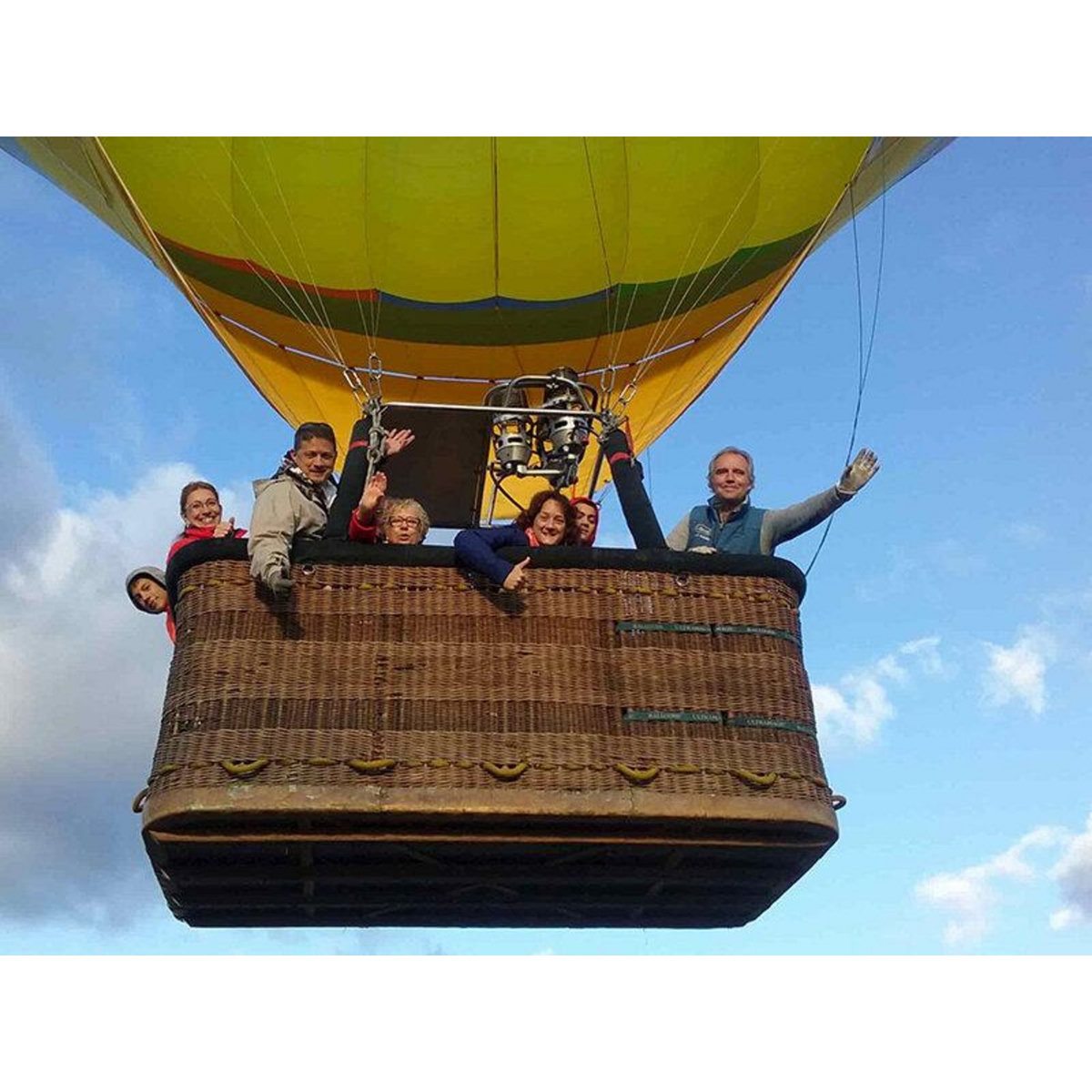 Smartbox Vol en montgolfière pour 2 et dégustation de fromage dans les Pyrénées - Coffret Cadeau Sport & Aventure