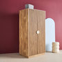 Voir la diapositive 3 : SWEEEK Dressing décor bois de manguier rainuré 2 portes - 90 x 59 x 179.5 cm - Celian