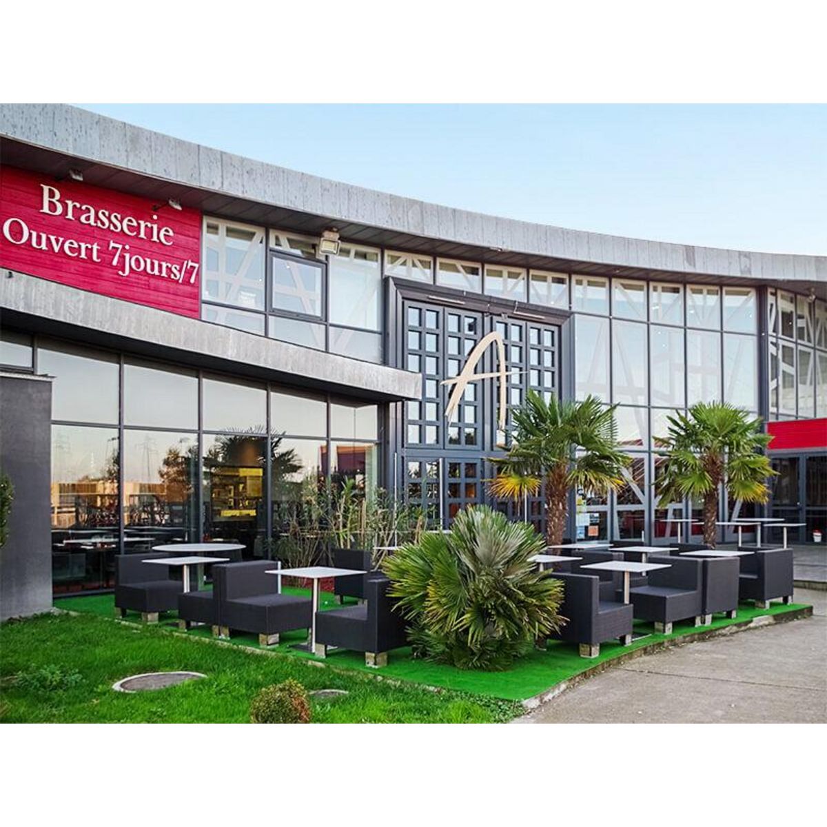 Smartbox Coffret cadeau Saint-Valentin : un dîner romantique à Nantes - Coffret Cadeau Gastronomie