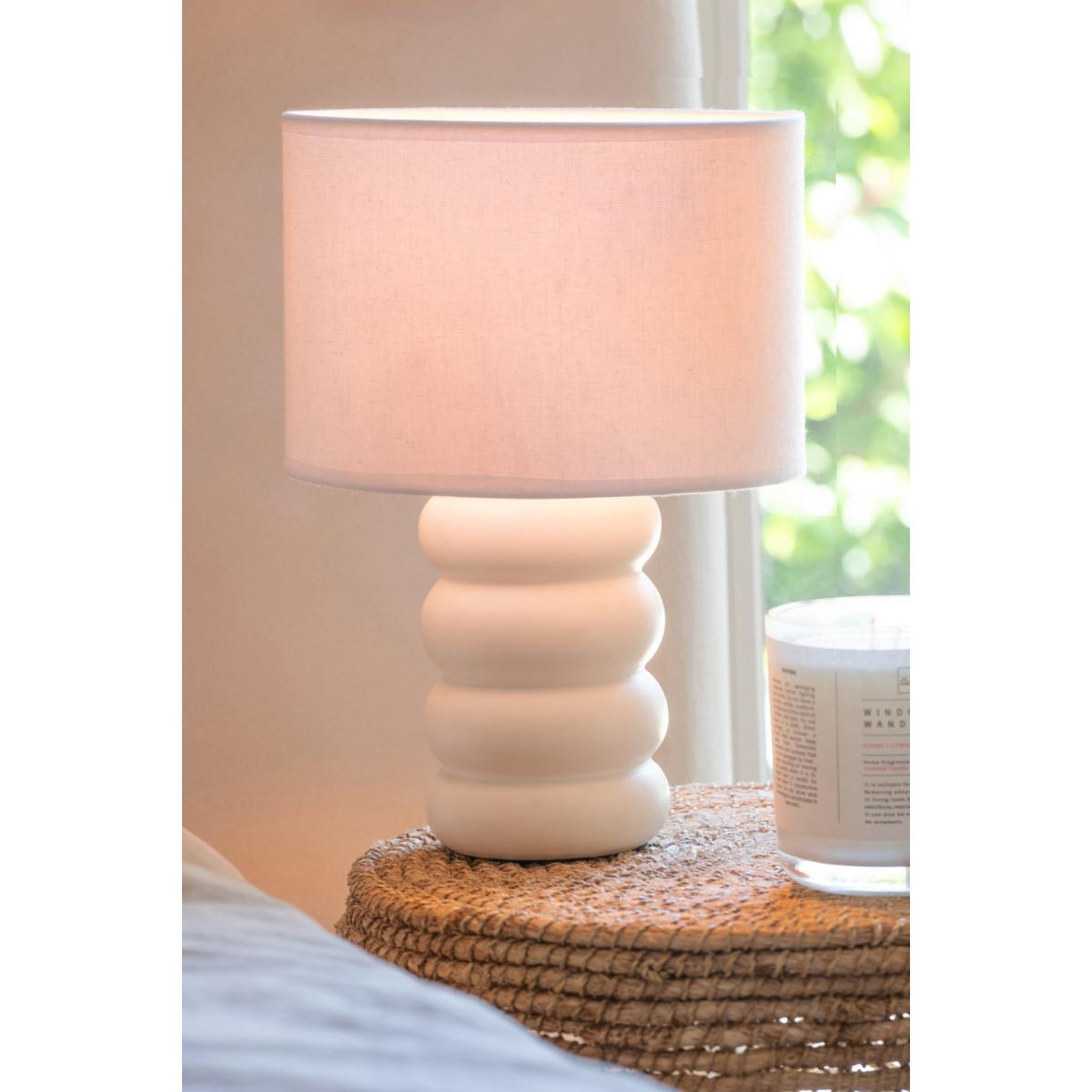 Voir la diapositive 4 : J-LINE Lampe à poser en céramique  eva  31cm blanc