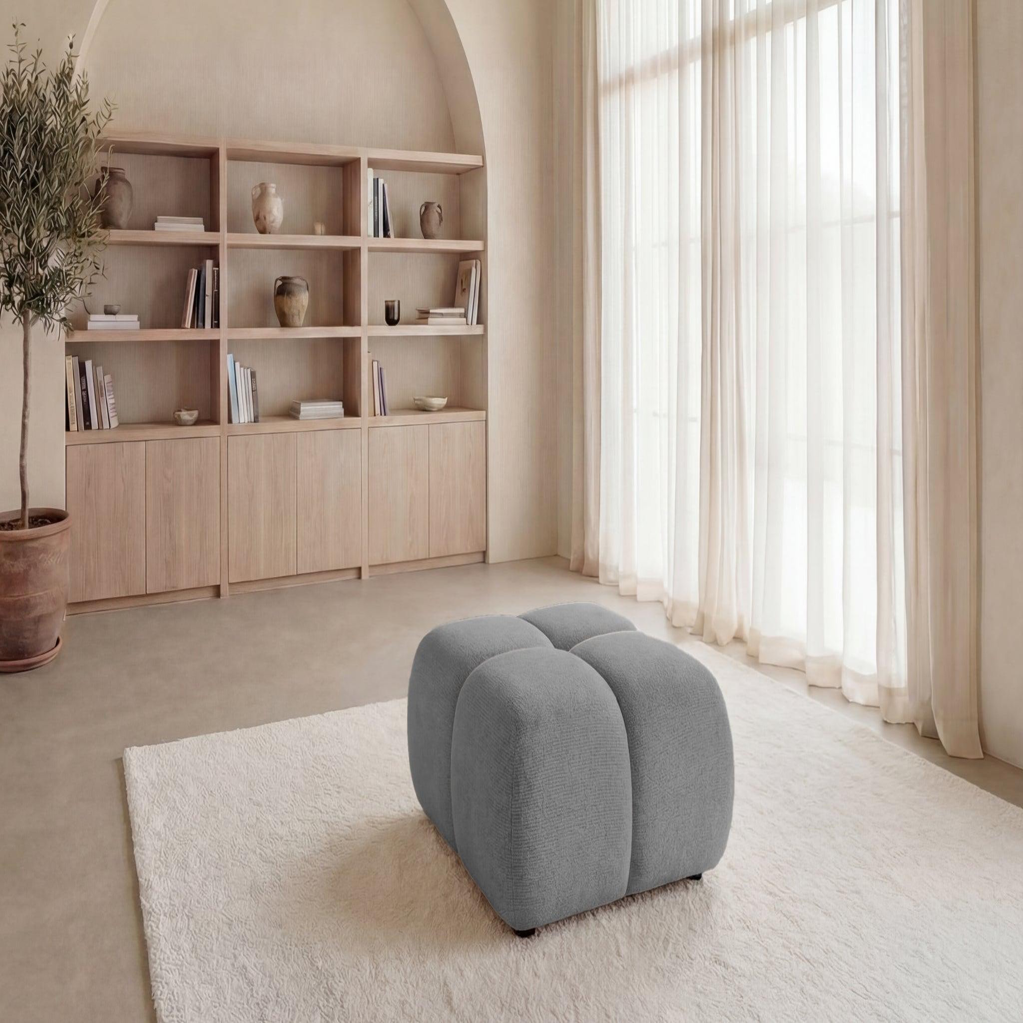Voir la diapositive 2 : CASANOVA PARIS Constance - pouf en tissu chenille 72x72x43.5