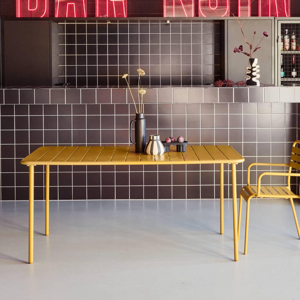 SWEEEK Table de jardin métal 6-8 places, Amelia 160x90xH72.5cm