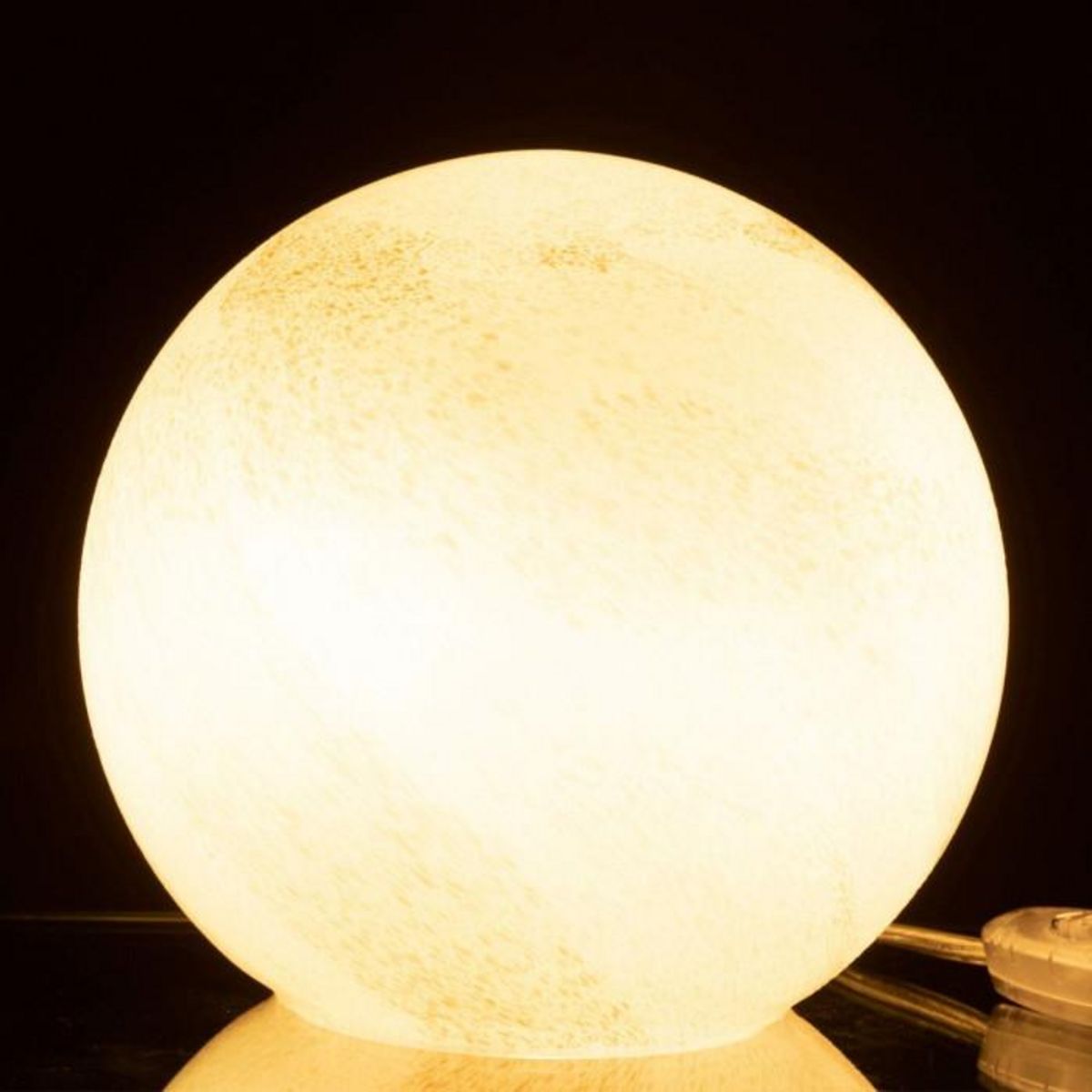 Paris Prix Lampe à Poser Ronde  Pearl  20cm Blanc