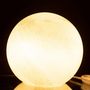 Voir la diapositive 3 : Paris Prix Lampe à Poser Ronde  Pearl  20cm Blanc