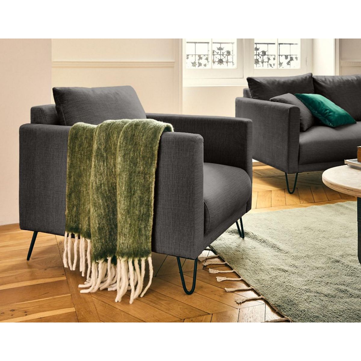 LISA DESIGN Ostrava - fauteuil en velours pieds en épingle