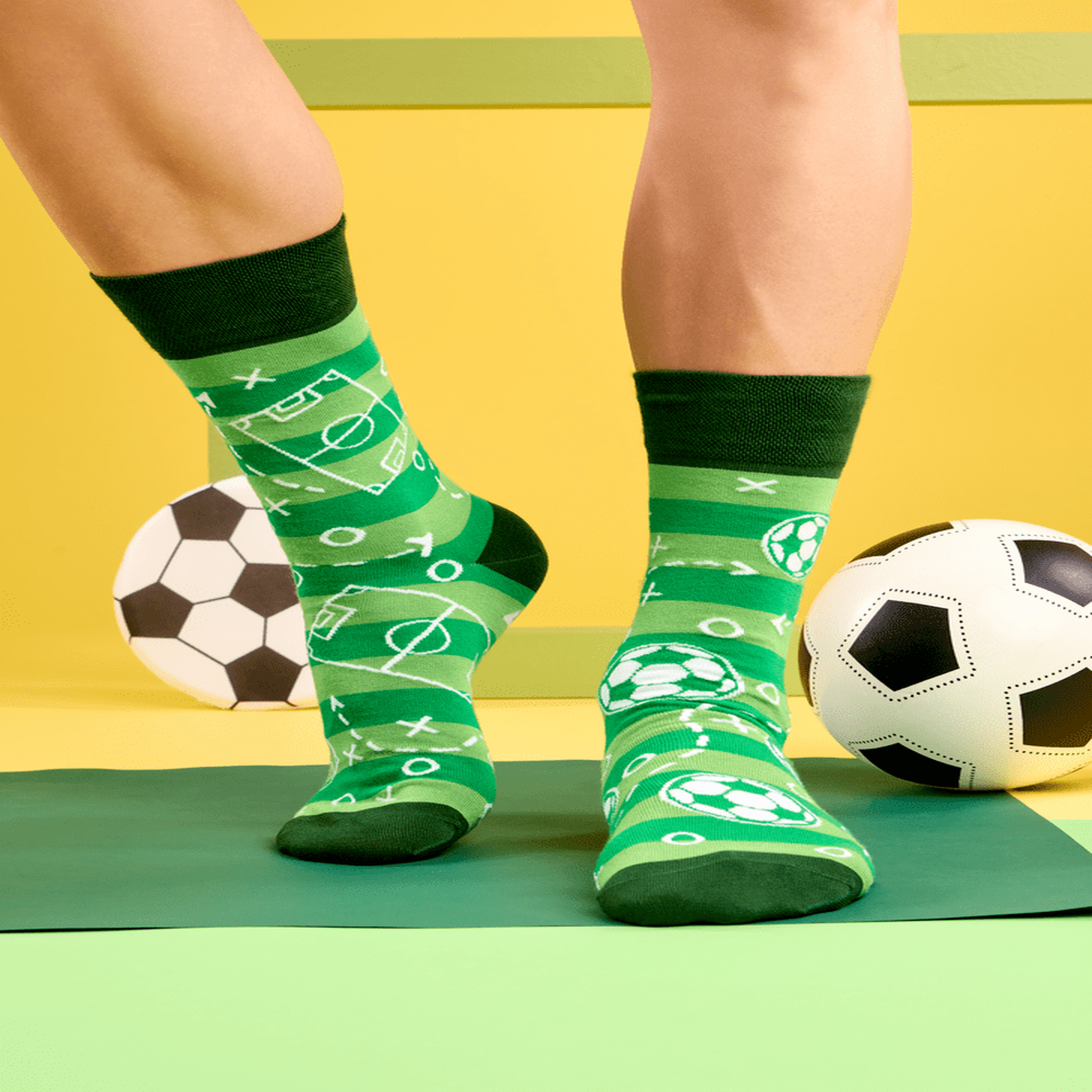 Voir la diapositive 5 : DEDOLES Chaussettes bambou terrain de football