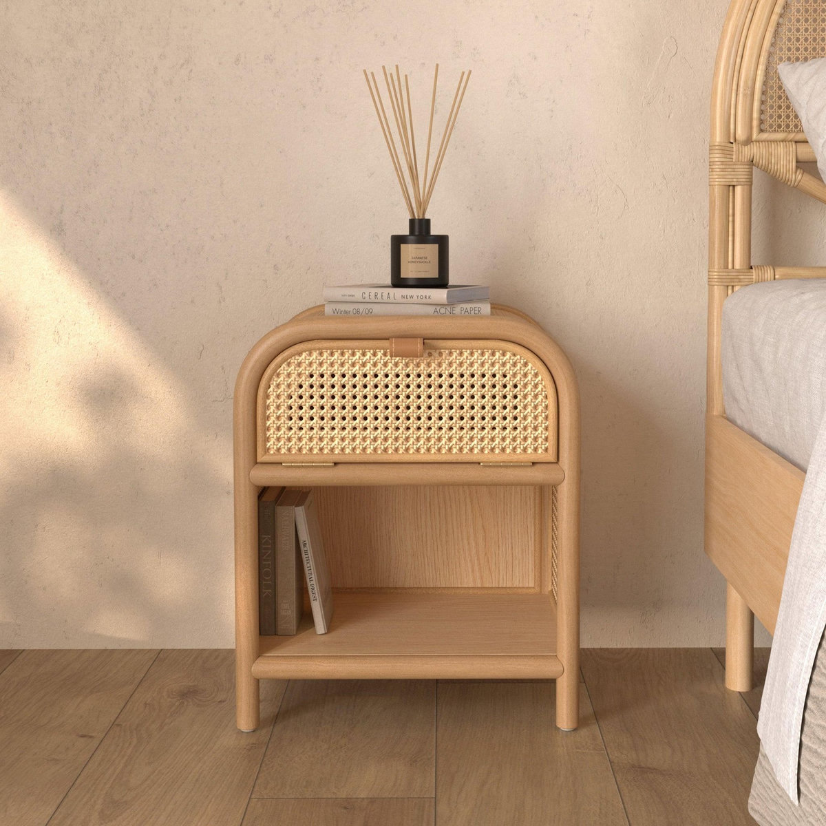 Rendez vous déco Table de chevet en bois massif, 1 porte et 1 niche-Alata