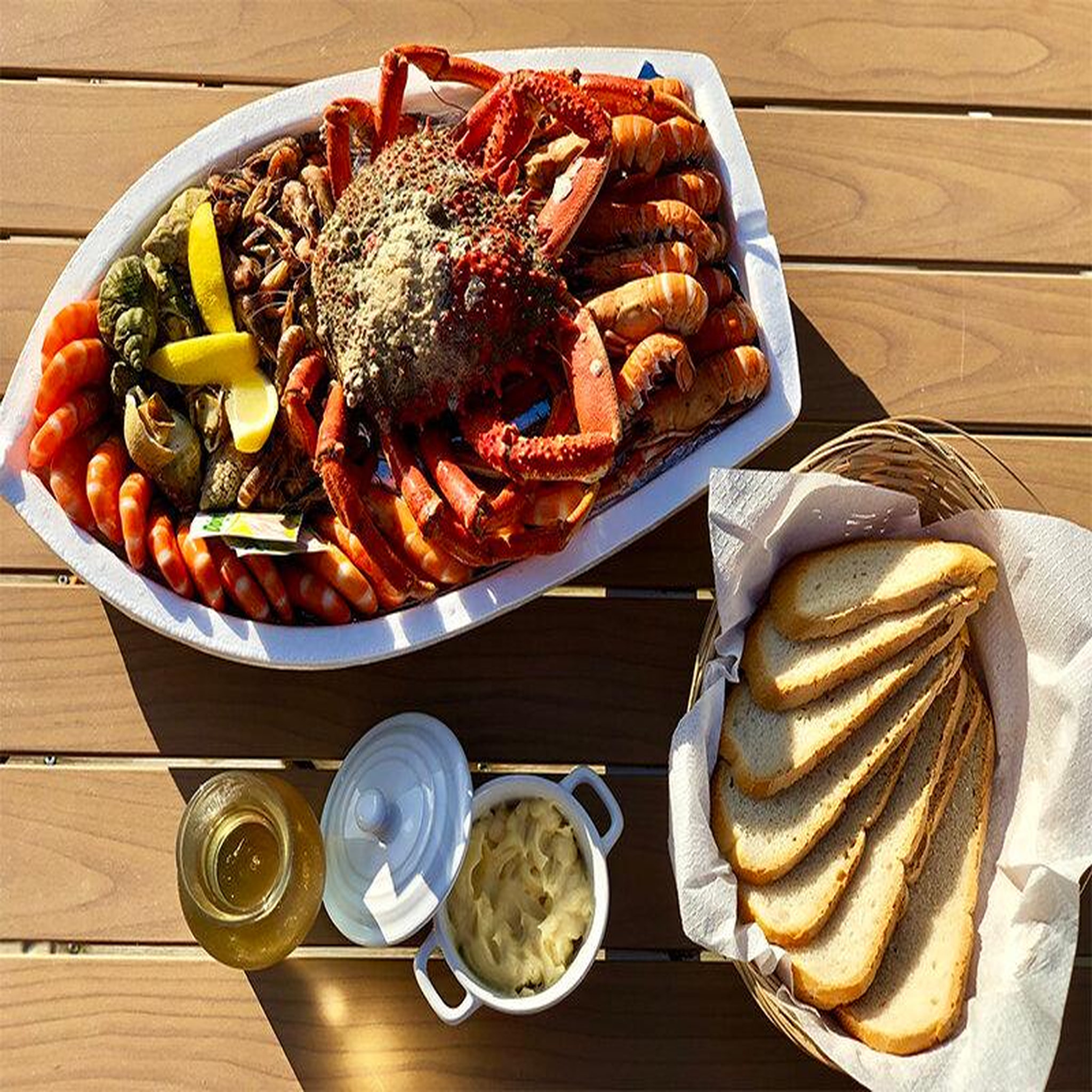 Voir la diapositive 3 : Smartbox Échappée romantique de 2 jours avec plateau de fruits de mer près de saint-brieuc - coffret cadeau séjour