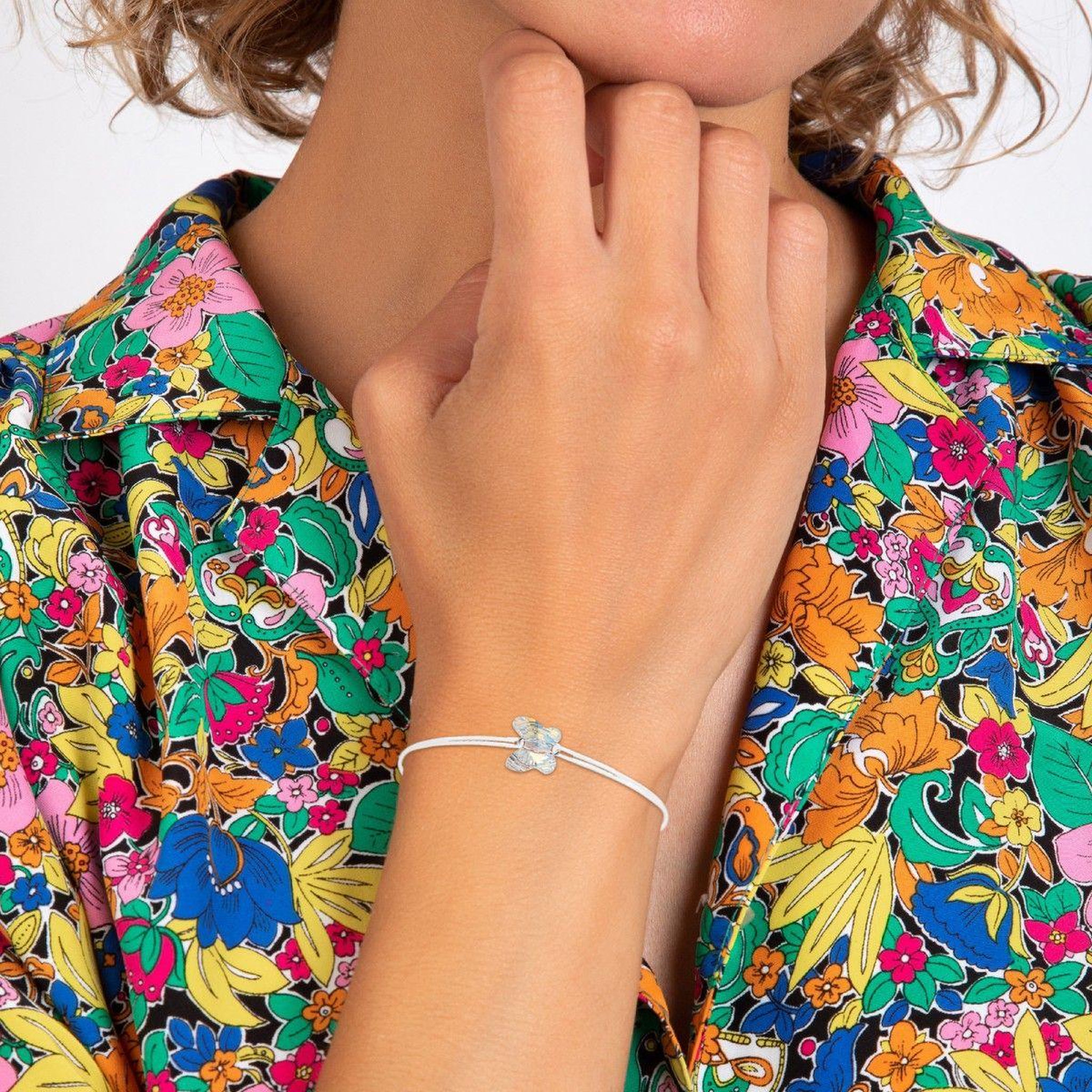 Voir la diapositive 2 : SC CRYSTAL Bracelet papillon élastique blanc SC Crystal orné d'un Cristal scintillant