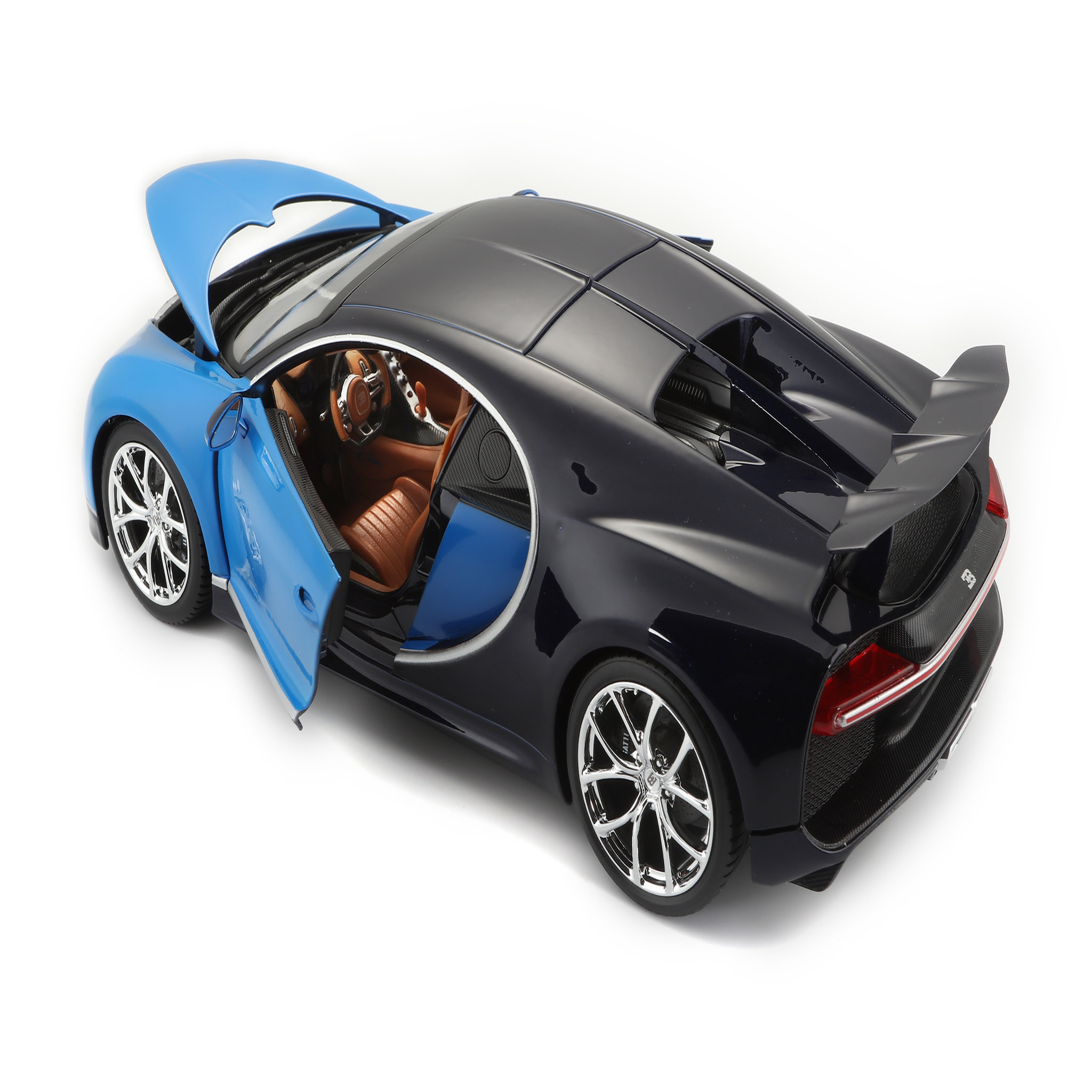 Voir la diapositive 3 : Bburago Bugatti chiron bleu 1/18e