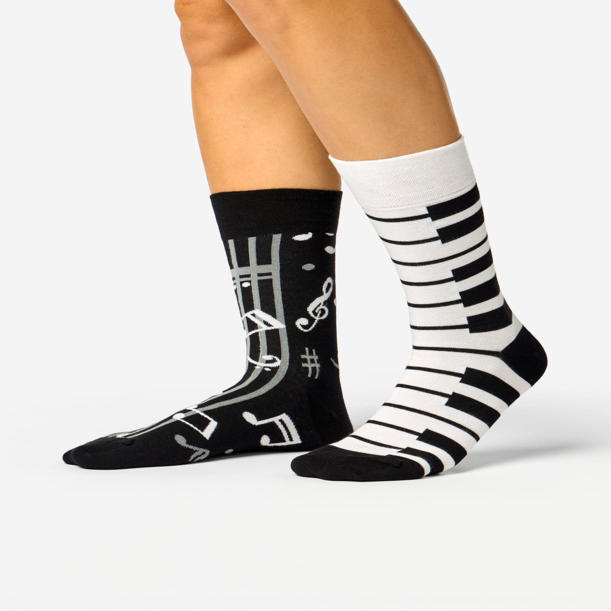 Voir la diapositive 3 : DEDOLES Chaussettes bambou musique et piano