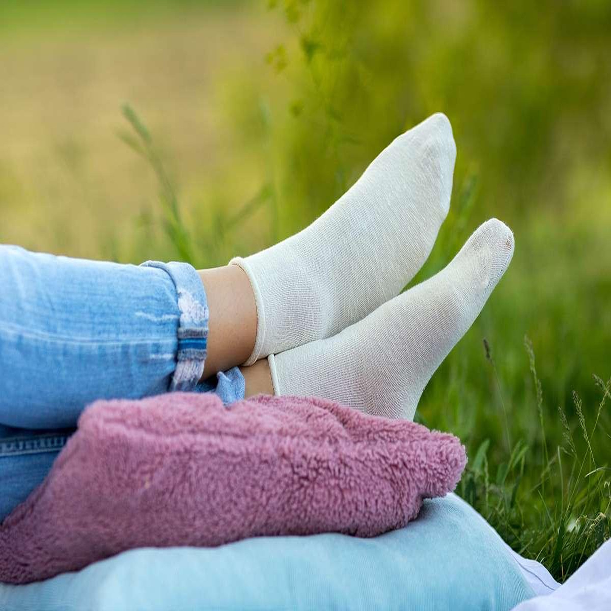 Voir la diapositive 2 : PIRIN HILL Chaussettes en lin écrues