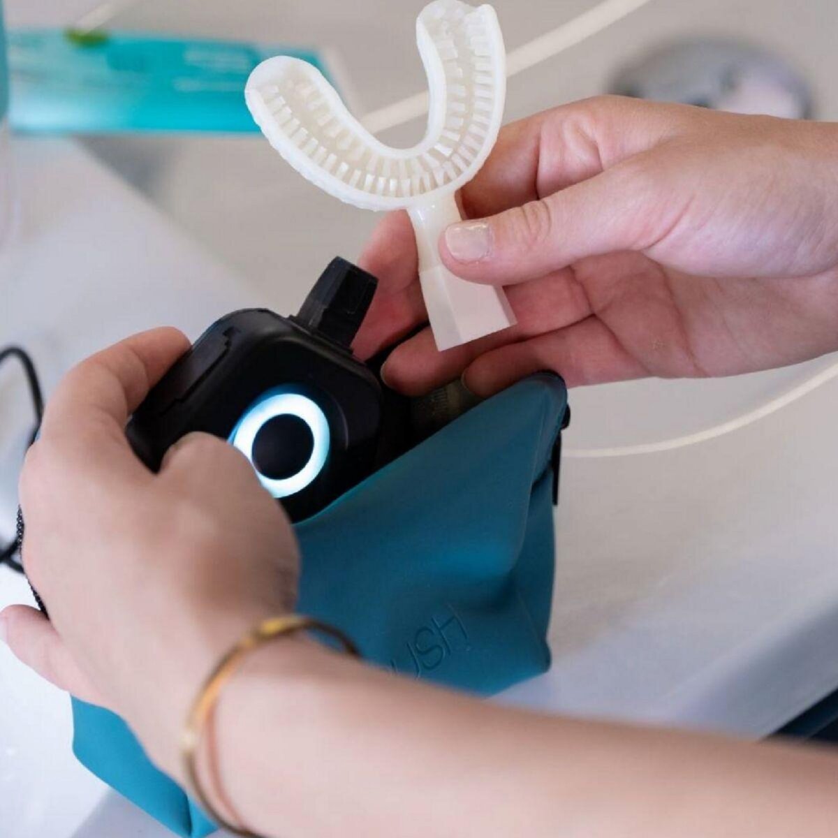 YBRUSH Brosse à dents électrique NylonBlack Premium