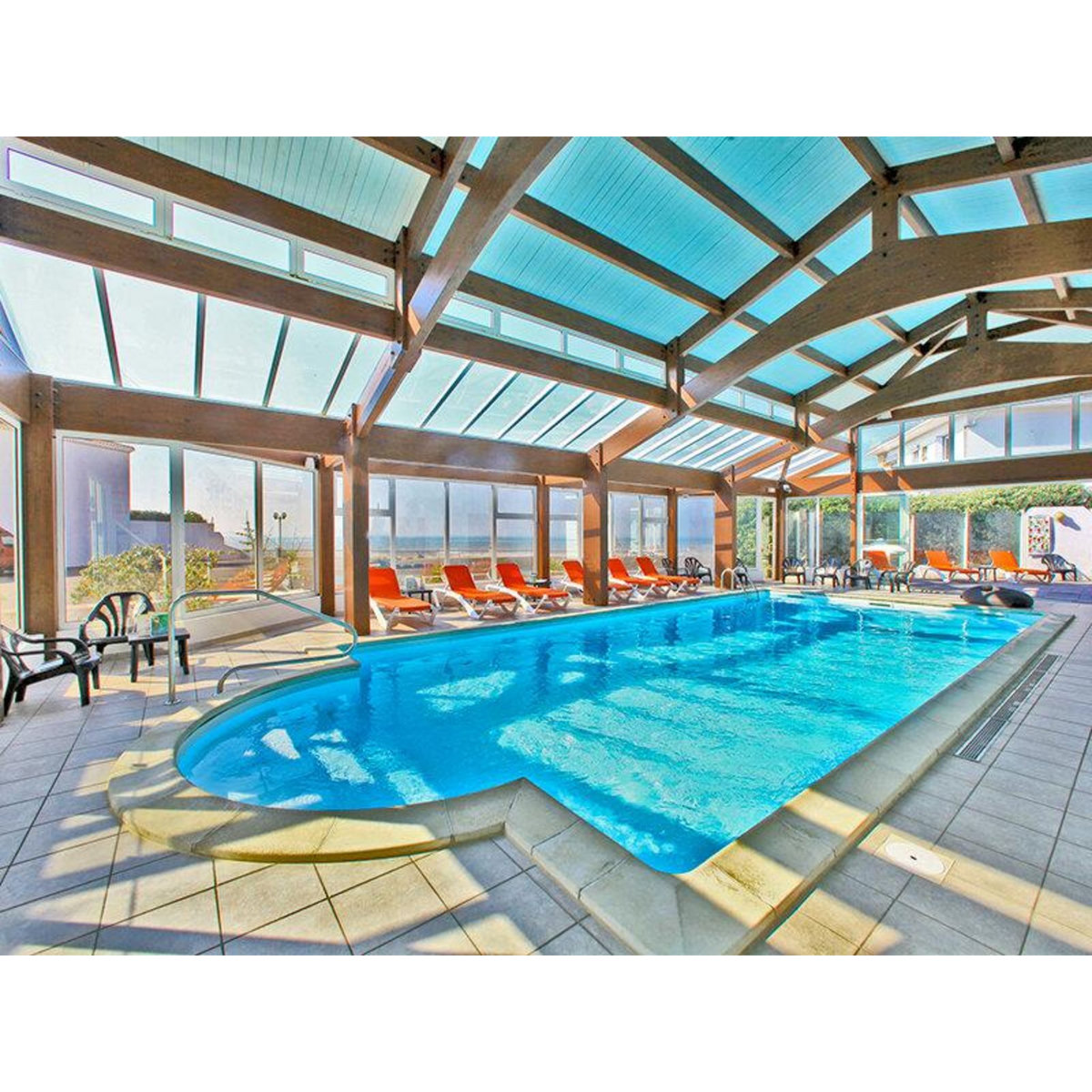 Smartbox Séjour évasion en famille : 3 jours les pieds dans l'eau près des Sables d'Olonne - Coffret Cadeau Séjour