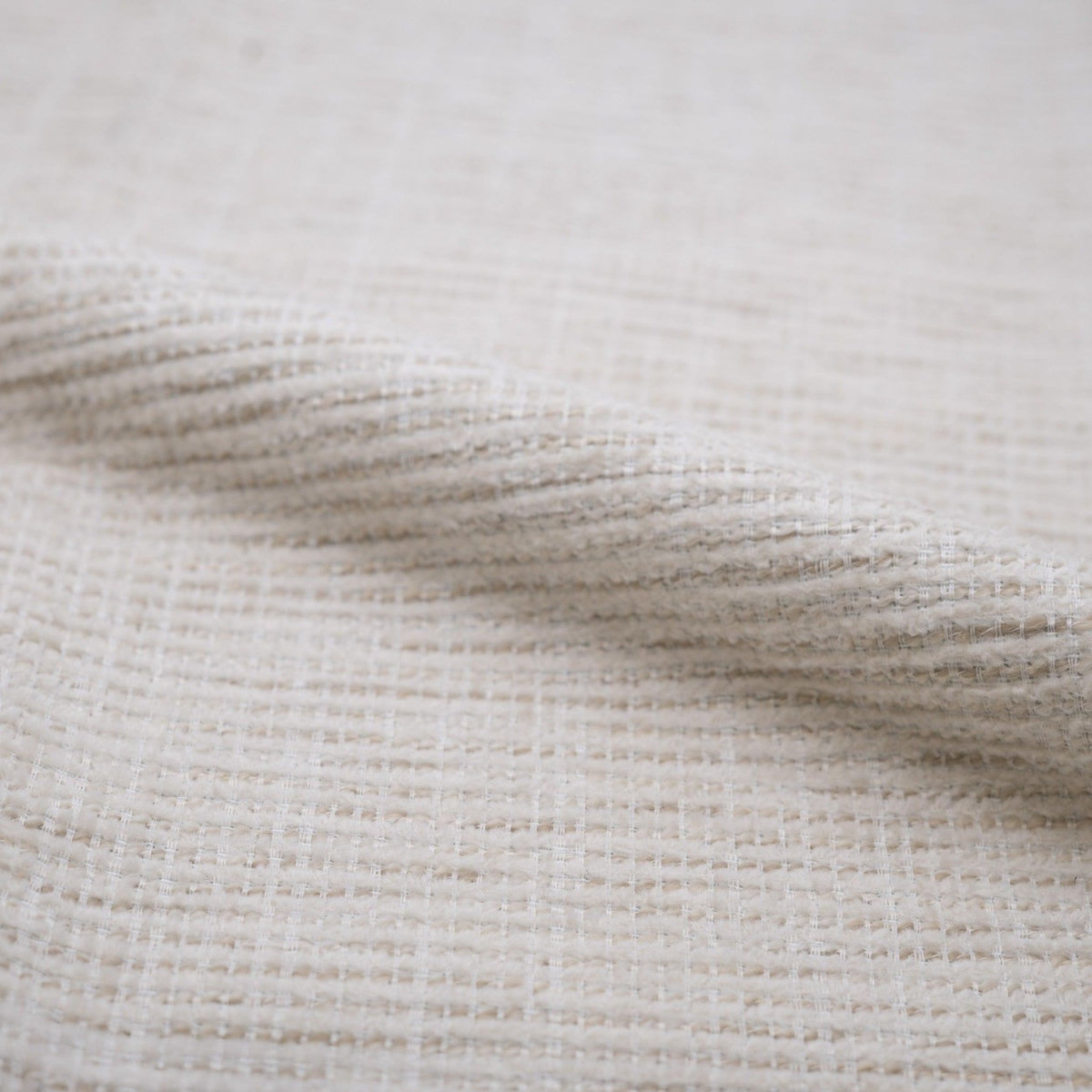 Rendez vous déco Chaise en tissu blanc chiné et pieds en métal noir-Andy