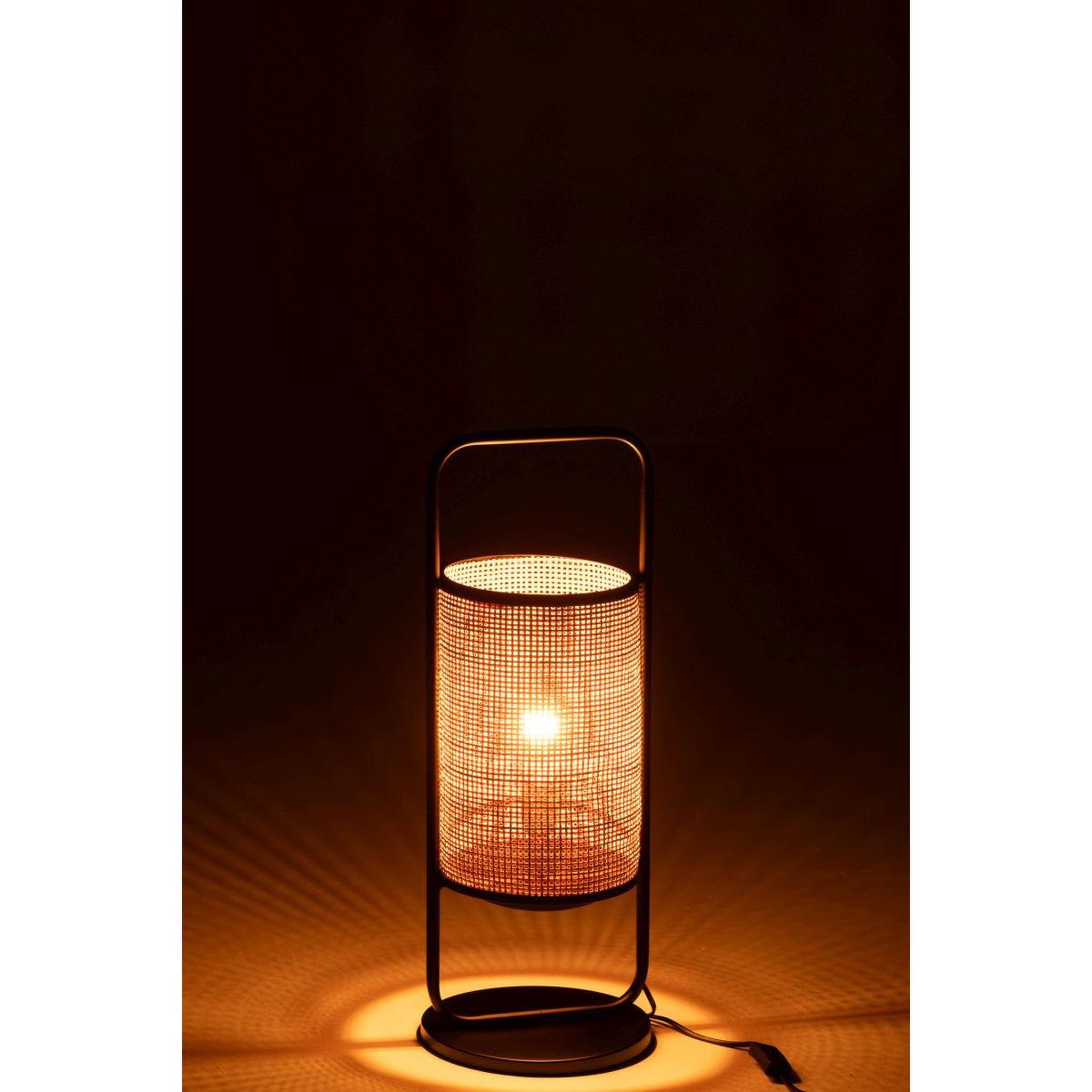 Voir la diapositive 3 : J-LINE Lampe à poser en rotin sur pied  mabel  61cm naturel