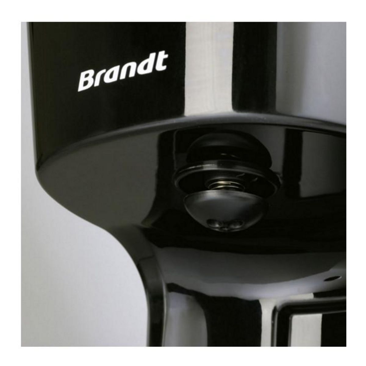 BRANDT Cafetière filtre 1.8l 18 tasses - caf1318