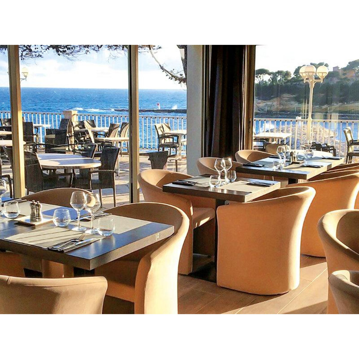 Smartbox Coffret cadeau de Noël : 1 dîner avec boisson pour 2 - Coffret Cadeau Gastronomie