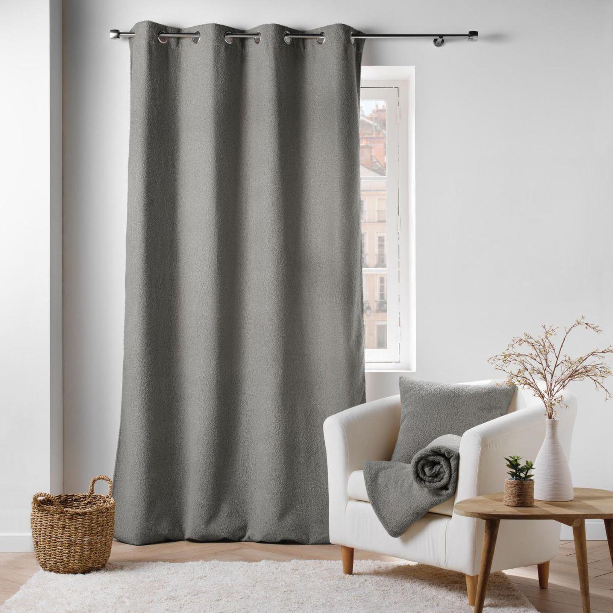Voir la diapositive 4 : Douceur d'Intérieur Coussin déco bouclette  wooly  45x45cm gris