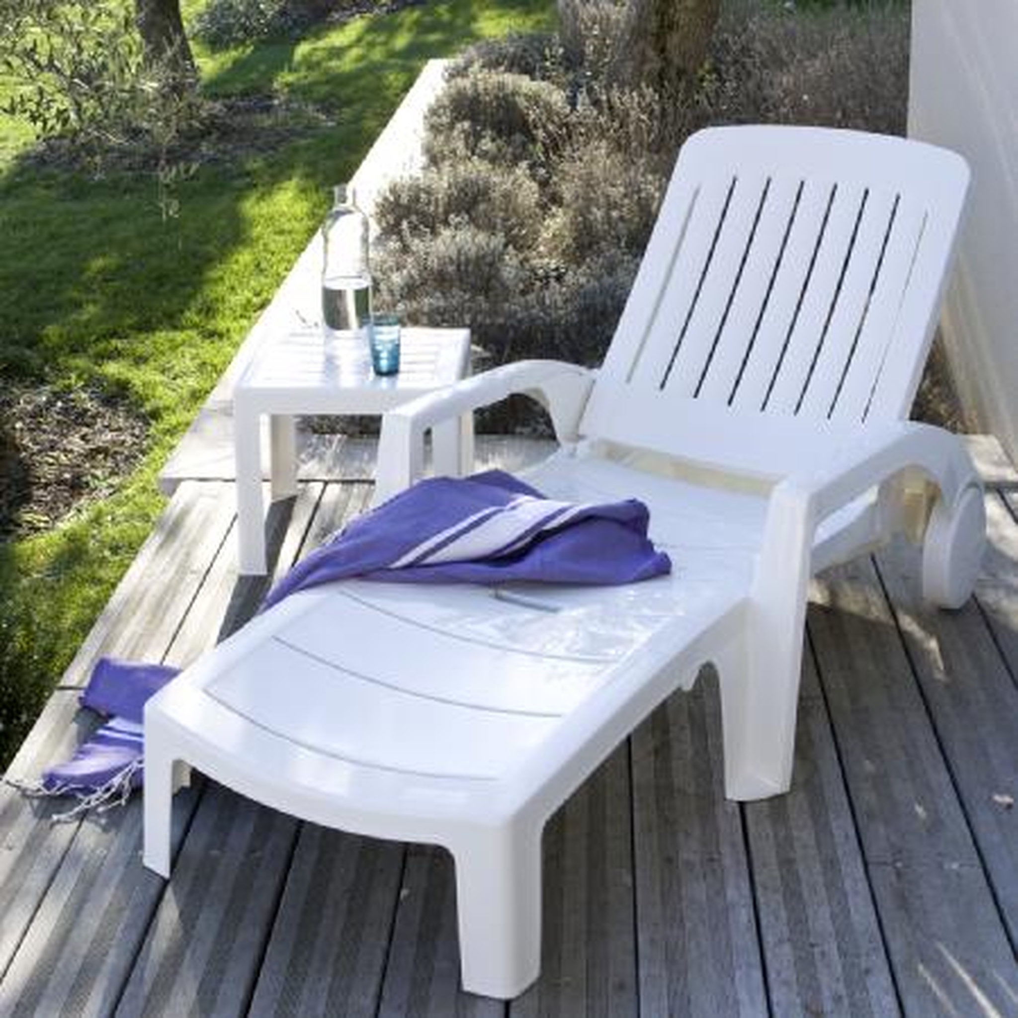 Voir la diapositive 2 : GROSFILLEX Bain de soleil pliant multipositions - Résine - Blanc - MIAMI