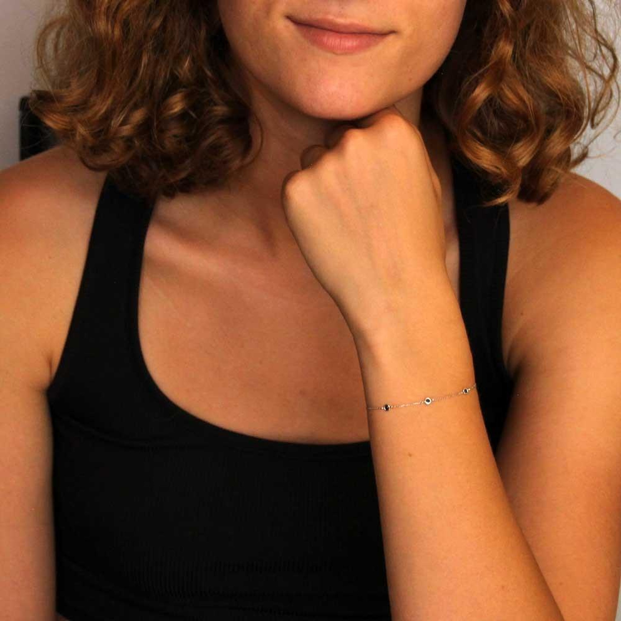 Voir la diapositive 3 : L'ATELIER D'AZUR Bracelet Or Blanc et Saphirs Bleus