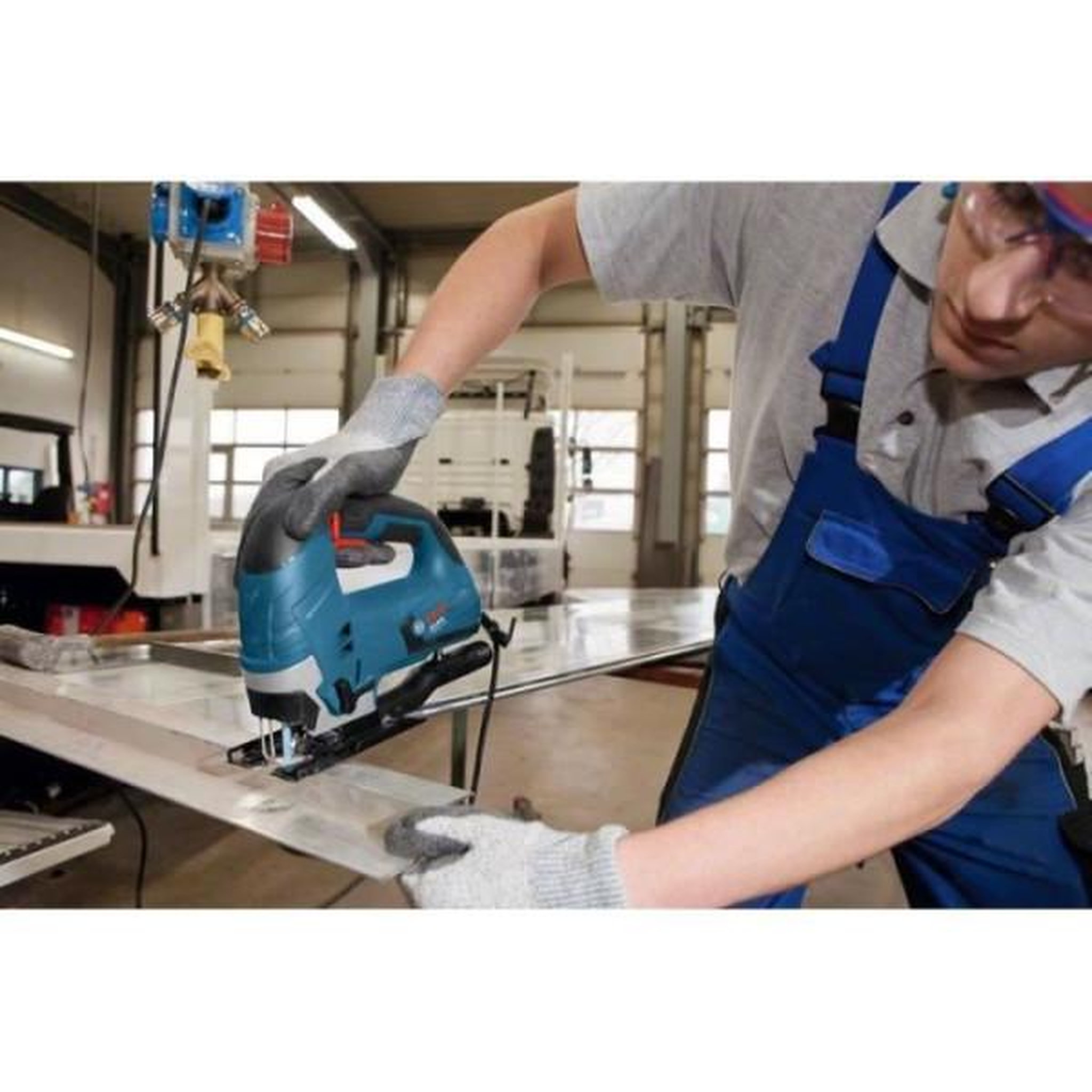 Voir la diapositive 4 : Bosch Professional Scie sauteuse Bosch Professional GST 90 BE + Coffret - 060158F000