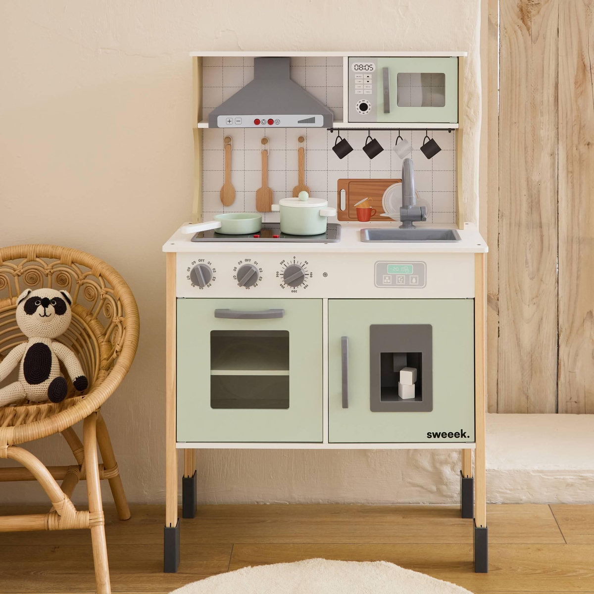 SWEEEK Cuisine pour enfant panneau. accessoires inclus. hotte. plaque de cuisson. micro-ondes électroniques