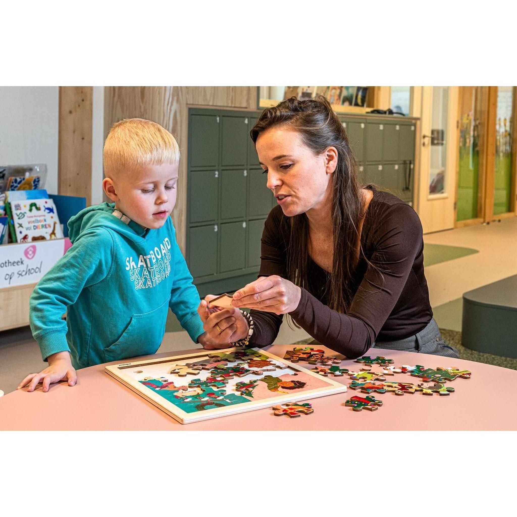 Voir la diapositive 5 : EDUCO Célébration - Saint-Nicolas — 36 pièces de puzzle