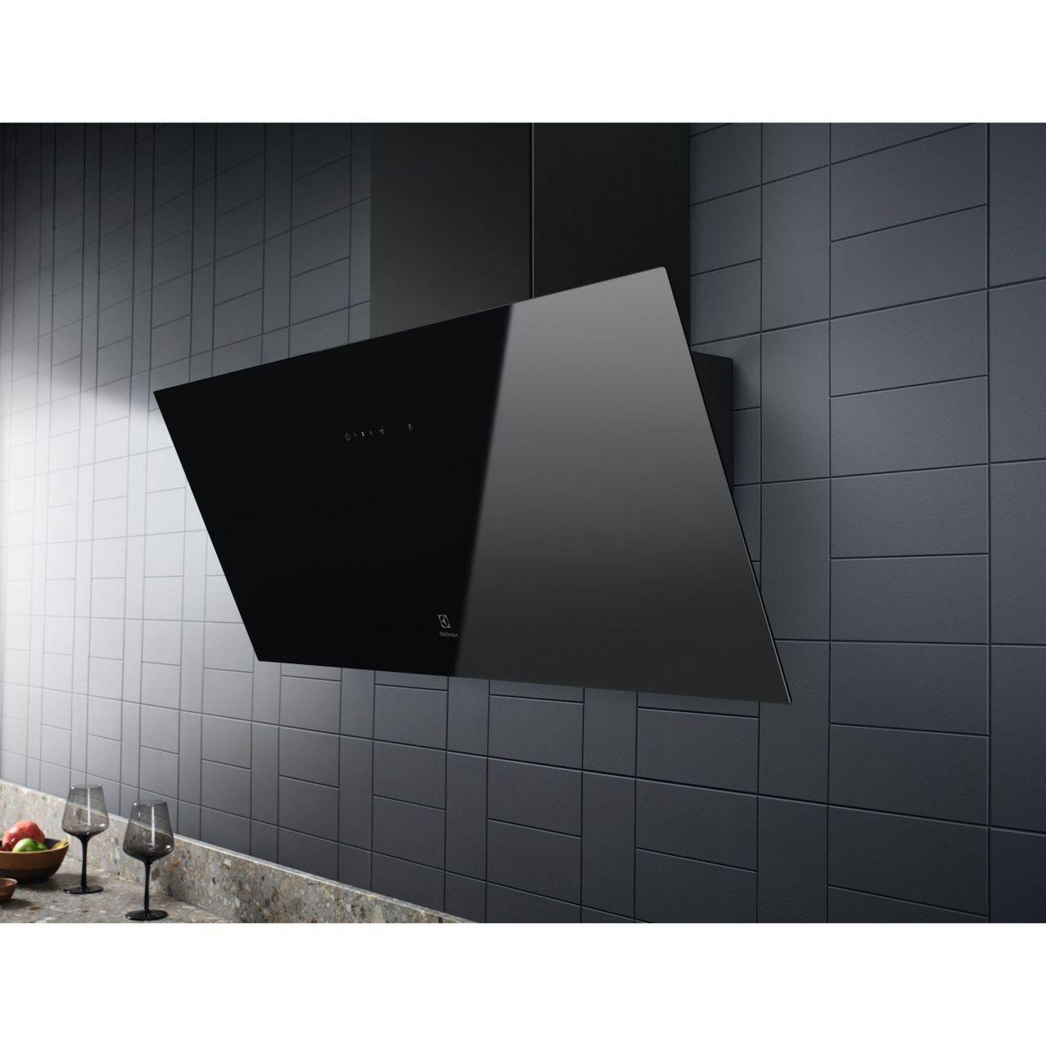 Voir la diapositive 3 : ELECTROLUX Hotte décorative murale lfv629k
