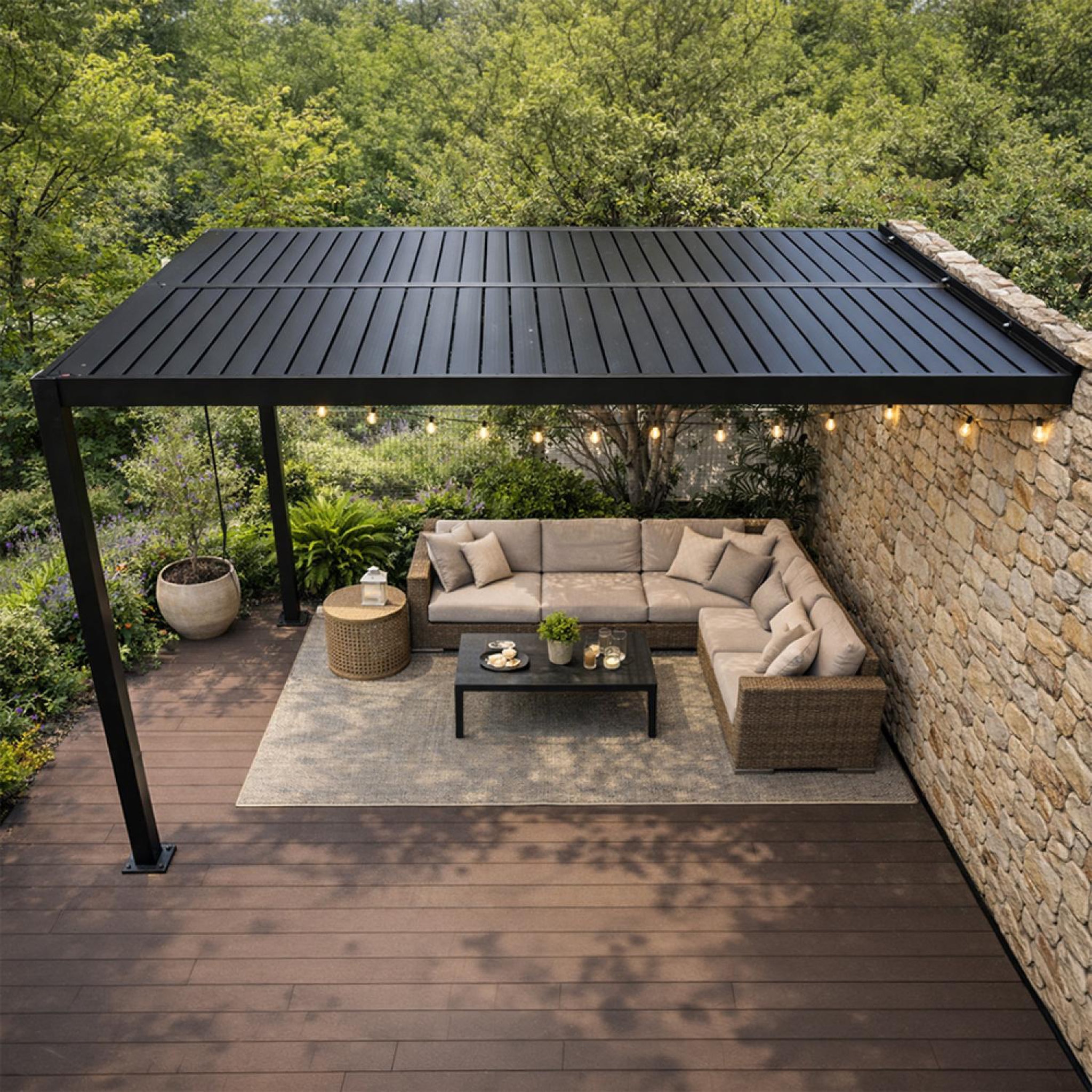 Voir la diapositive 5 : CONCEPT USINE Pergola bioclimatique 4x3m adossée en aluminium noir sifnos